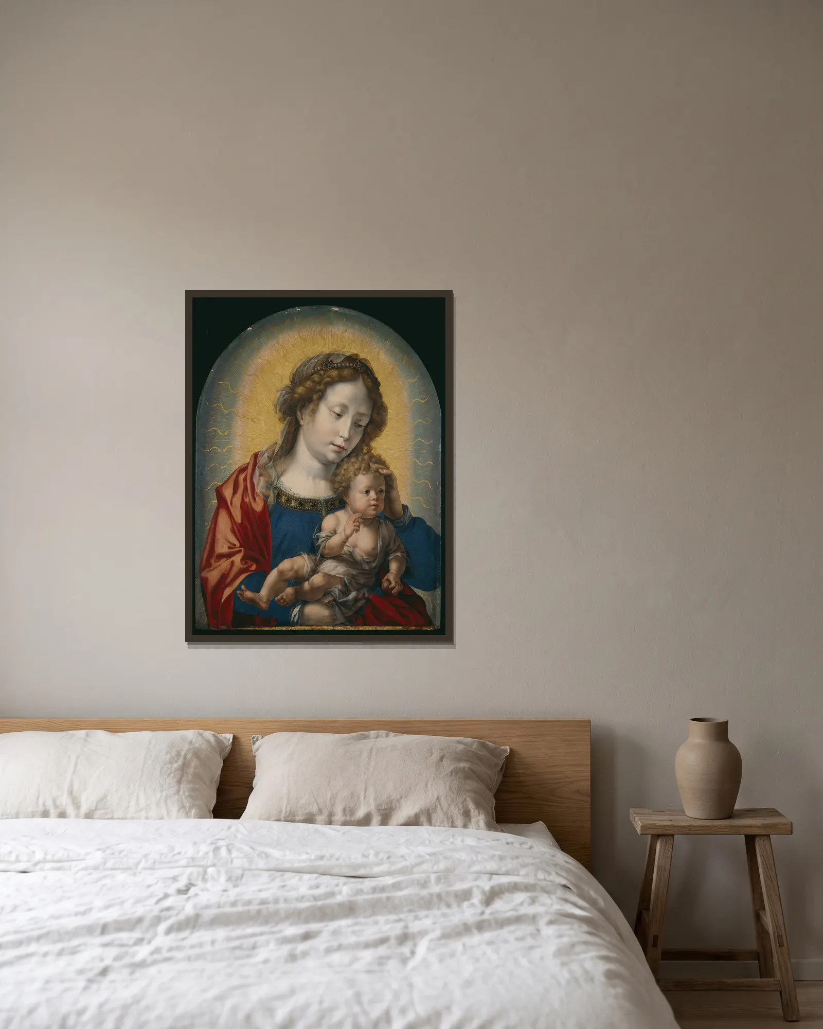 Virgin and Child av Jan Gossaert inramad på en vägg