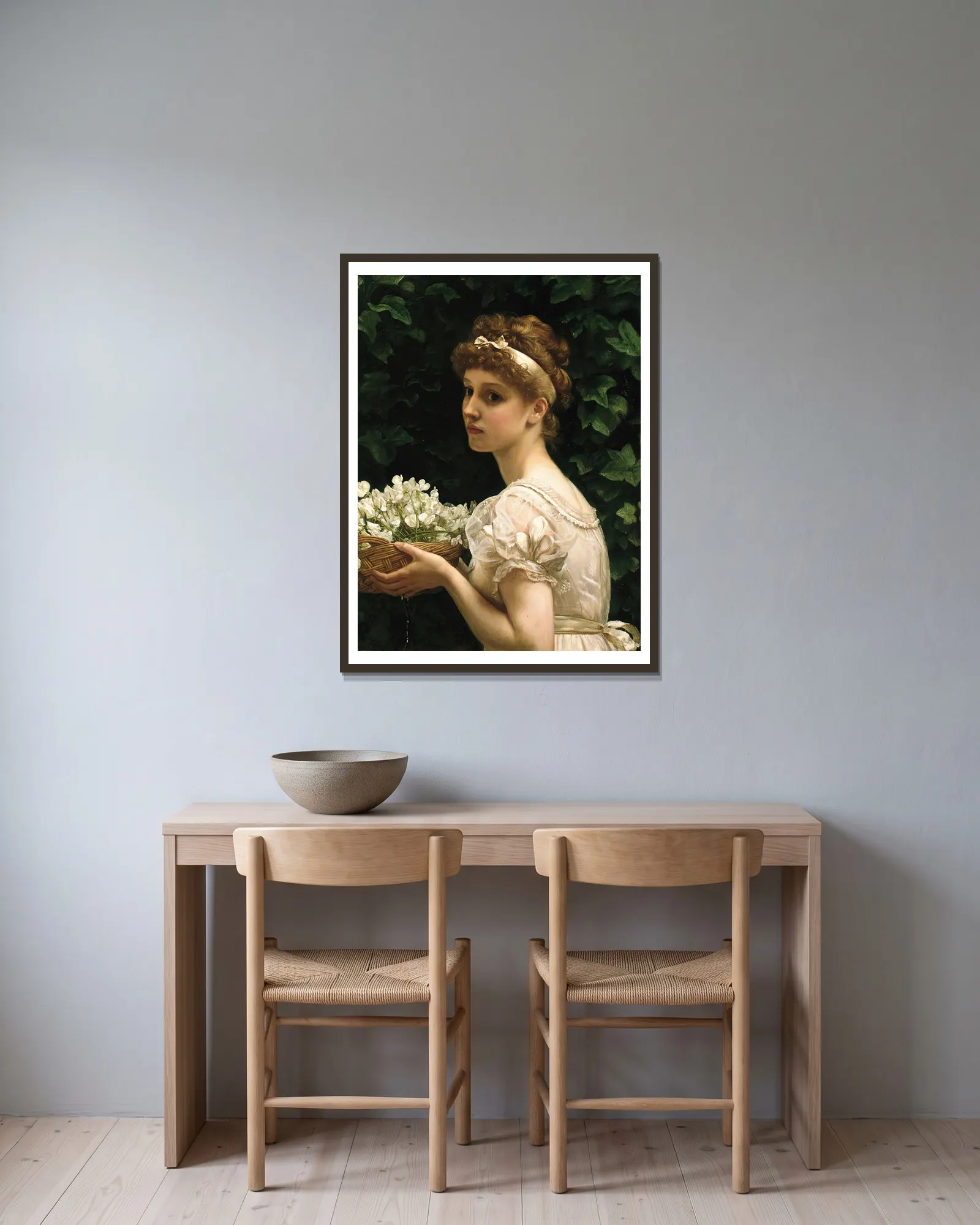 Pea Blossoms av Edward John Poynter inramad på en vägg
