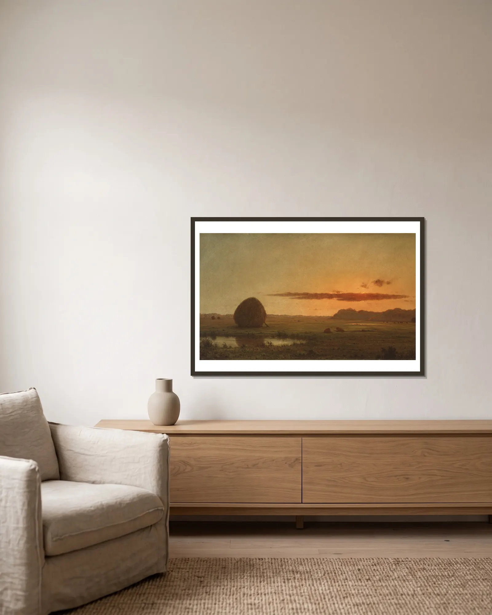 Sunset, Newburyport Meadows av Martin Johnson Heade inramad på en vägg