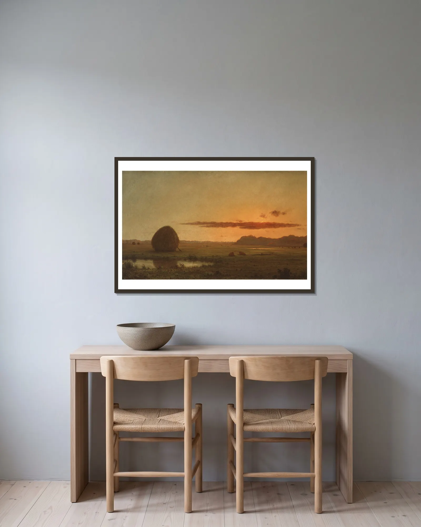 Sunset, Newburyport Meadows av Martin Johnson Heade inramad på en vägg