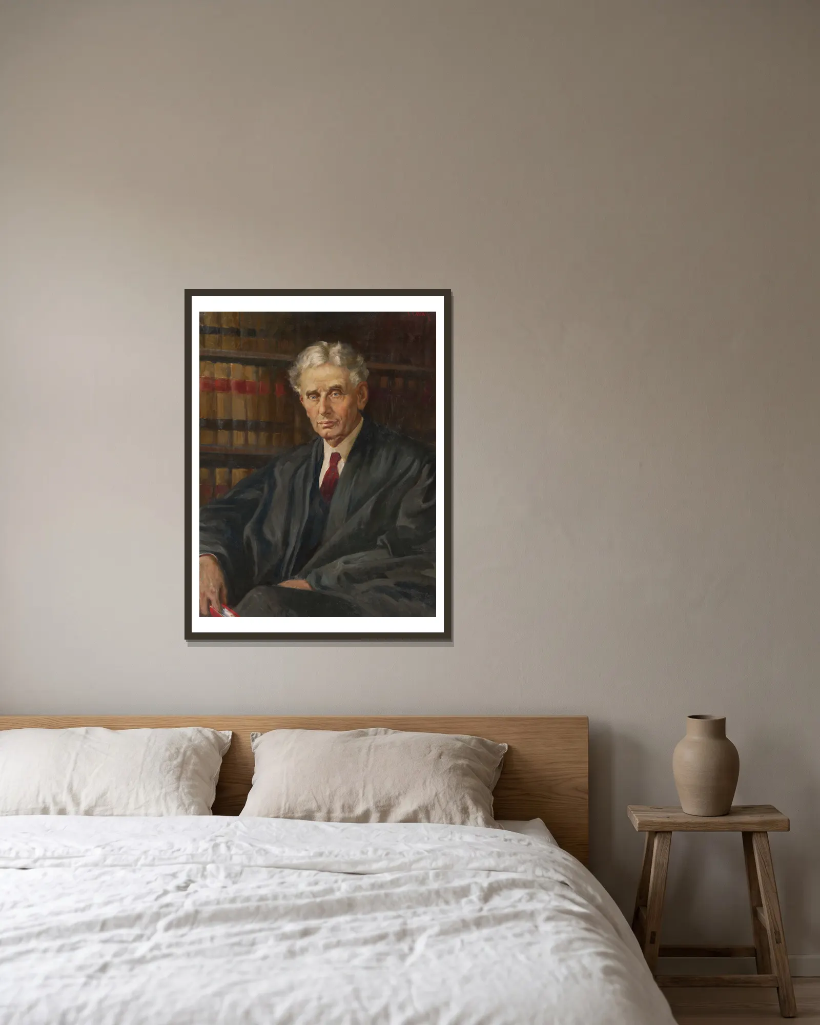 Louis Dembitz Brandeis av Samuel Johnson Woolf inramad på en vägg