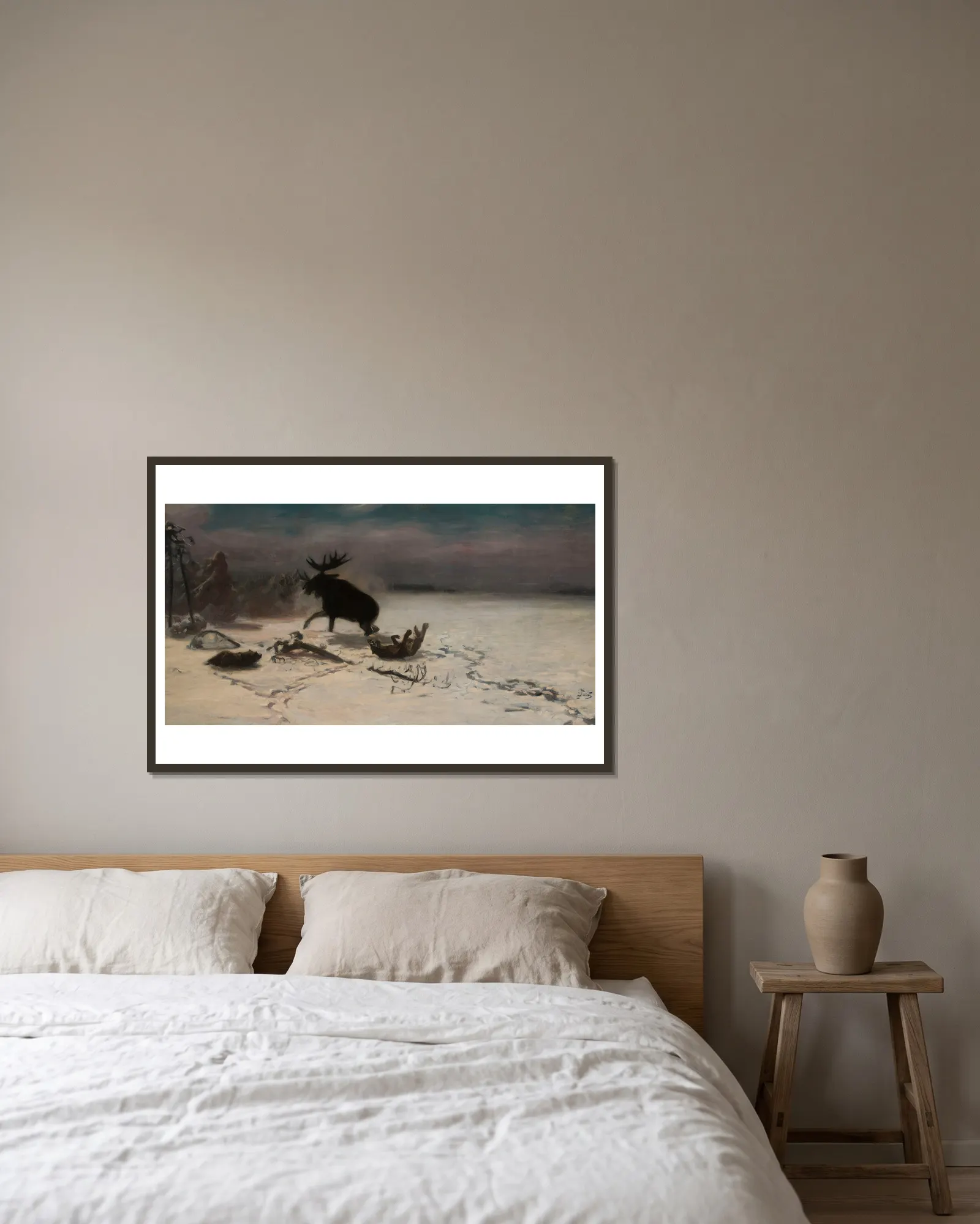 Elk fighting the wolves av Julian Falat inramad på en vägg