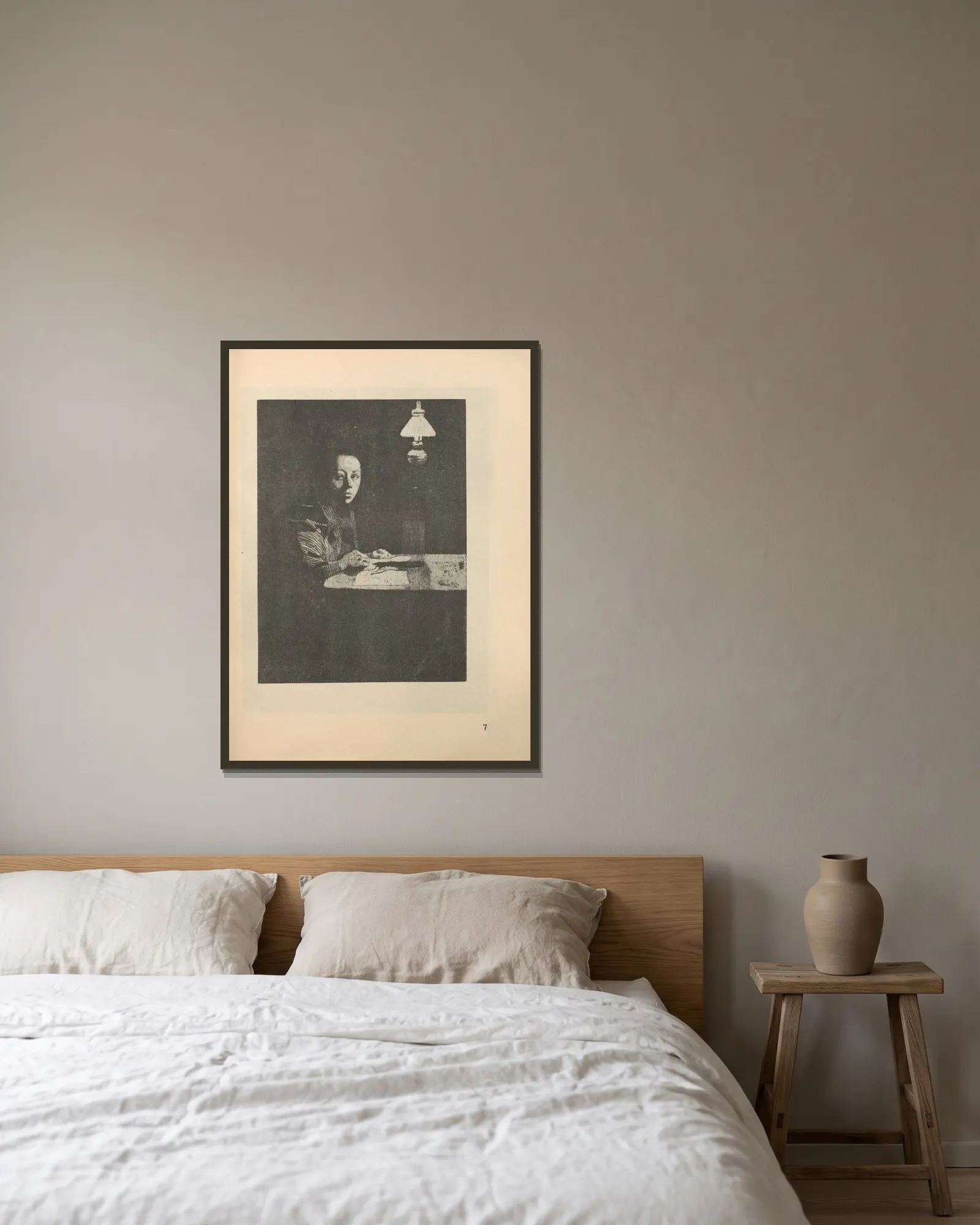 Selbstbildnis, 1925 – nr 12 av Käthe Kollwitz inramad på en vägg