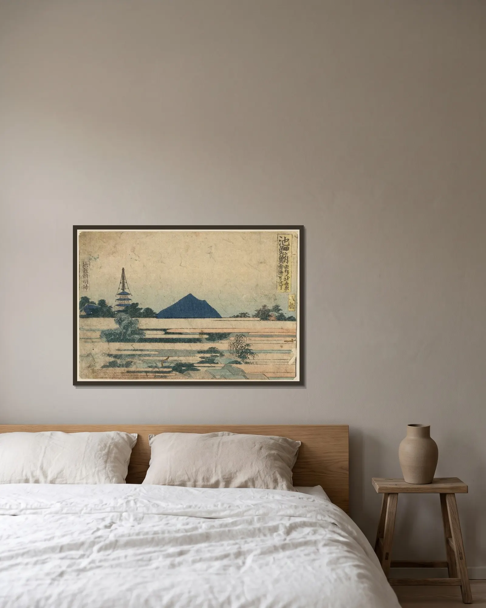 Chiryū av Katsushika Hokusai inramad på en vägg
