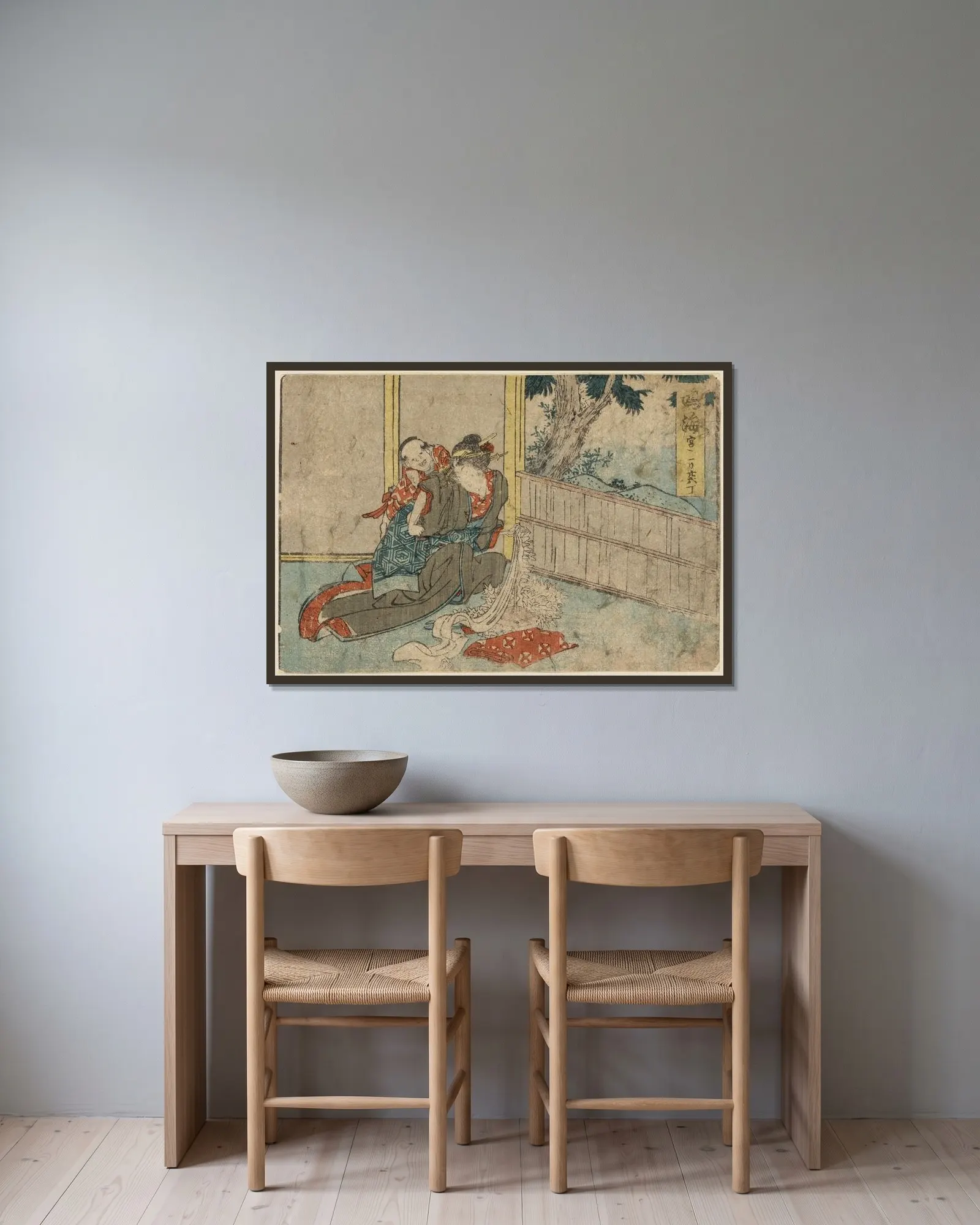 Narumi av Katsushika Hokusai inramad på en vägg