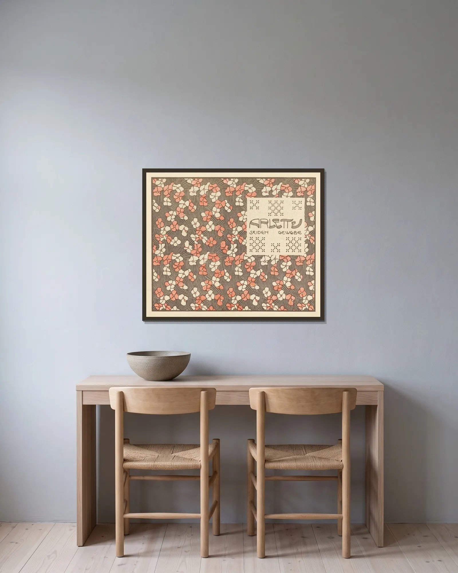 Arlette Seiden Gewebe (Arlette Woven Silk) av Koloman Moser inramad på en vägg
