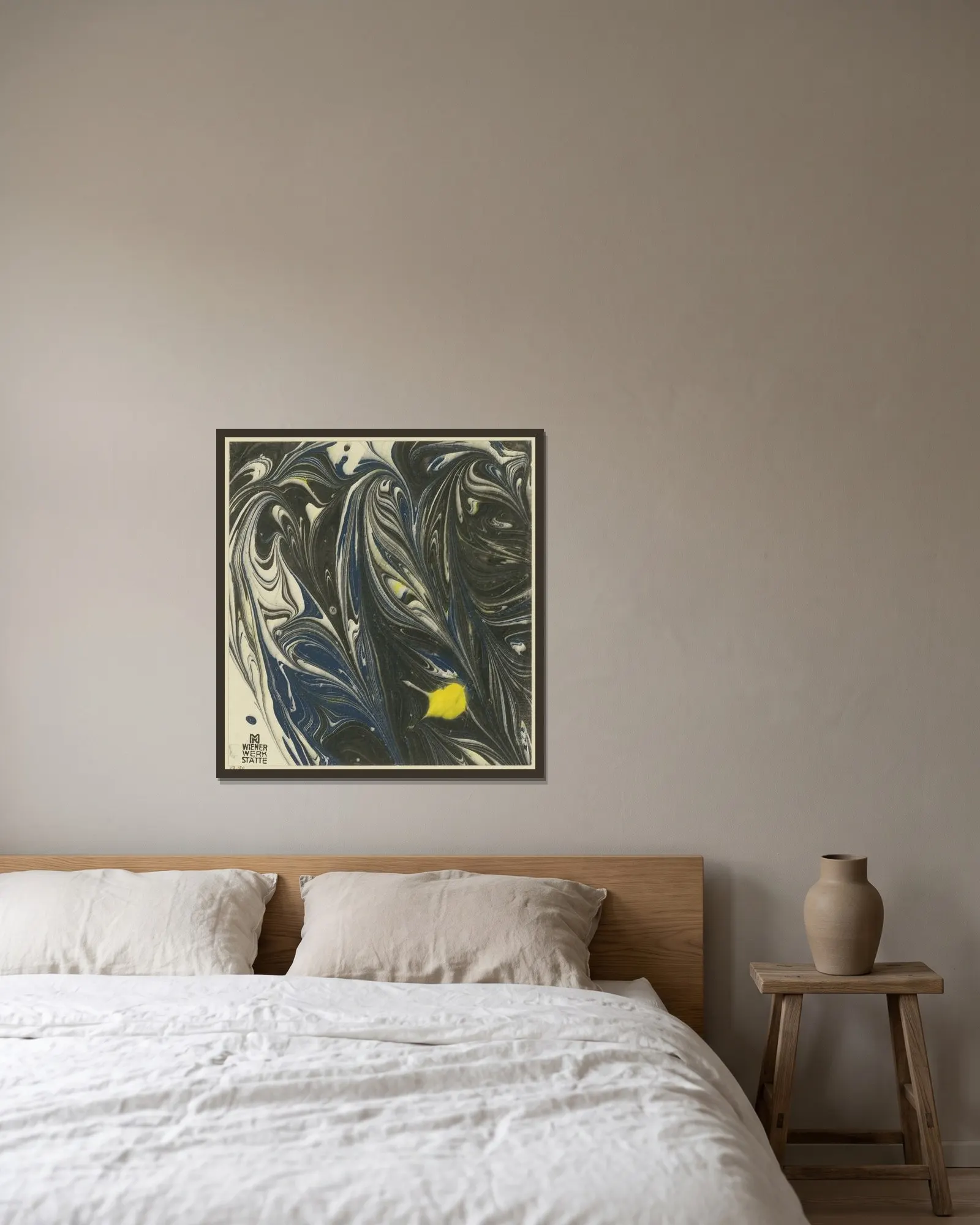 Marmorpapier av Koloman Moser inramad på en vägg