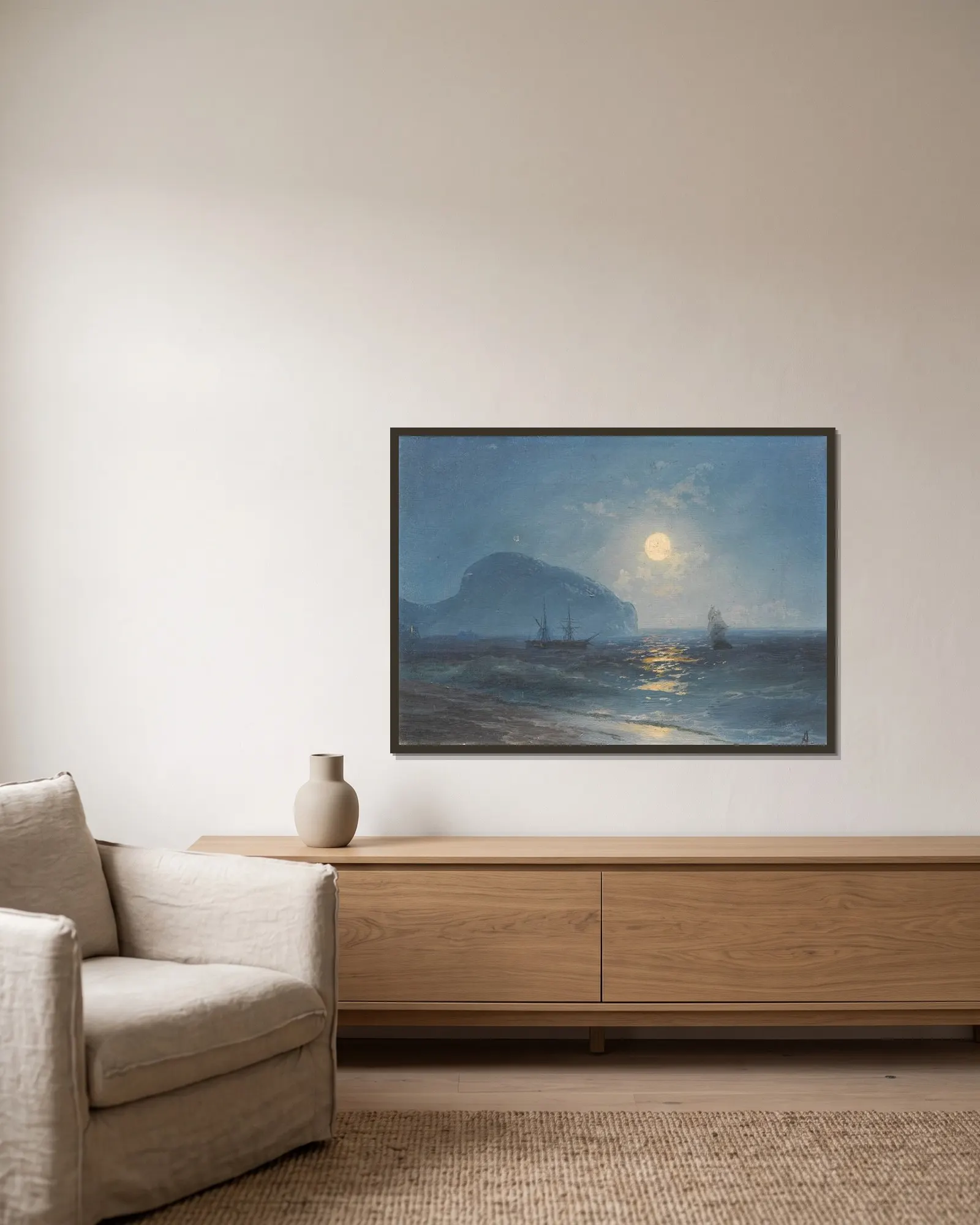 Moonlight av Ivan Konstantinovich Aivazovsky inramad på en vägg