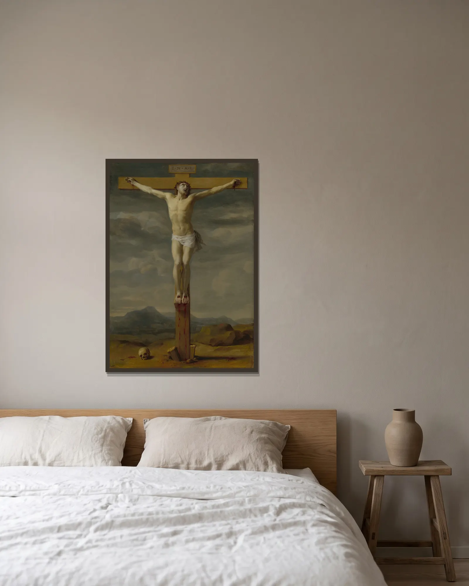 Crucifixion av Eustache Le Sueur inramad på en vägg