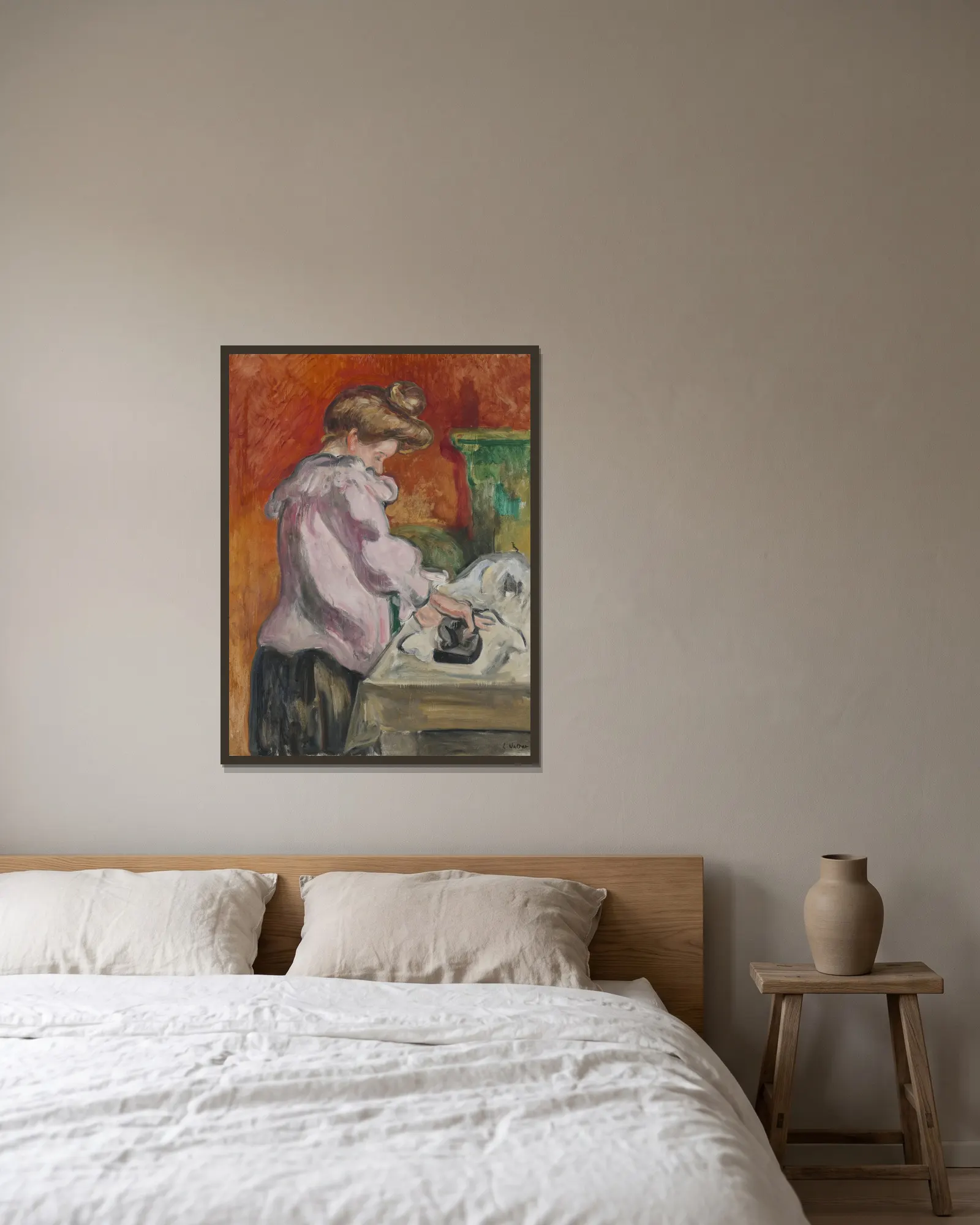 La Repasseuse av Louis Valtat inramad på en vägg