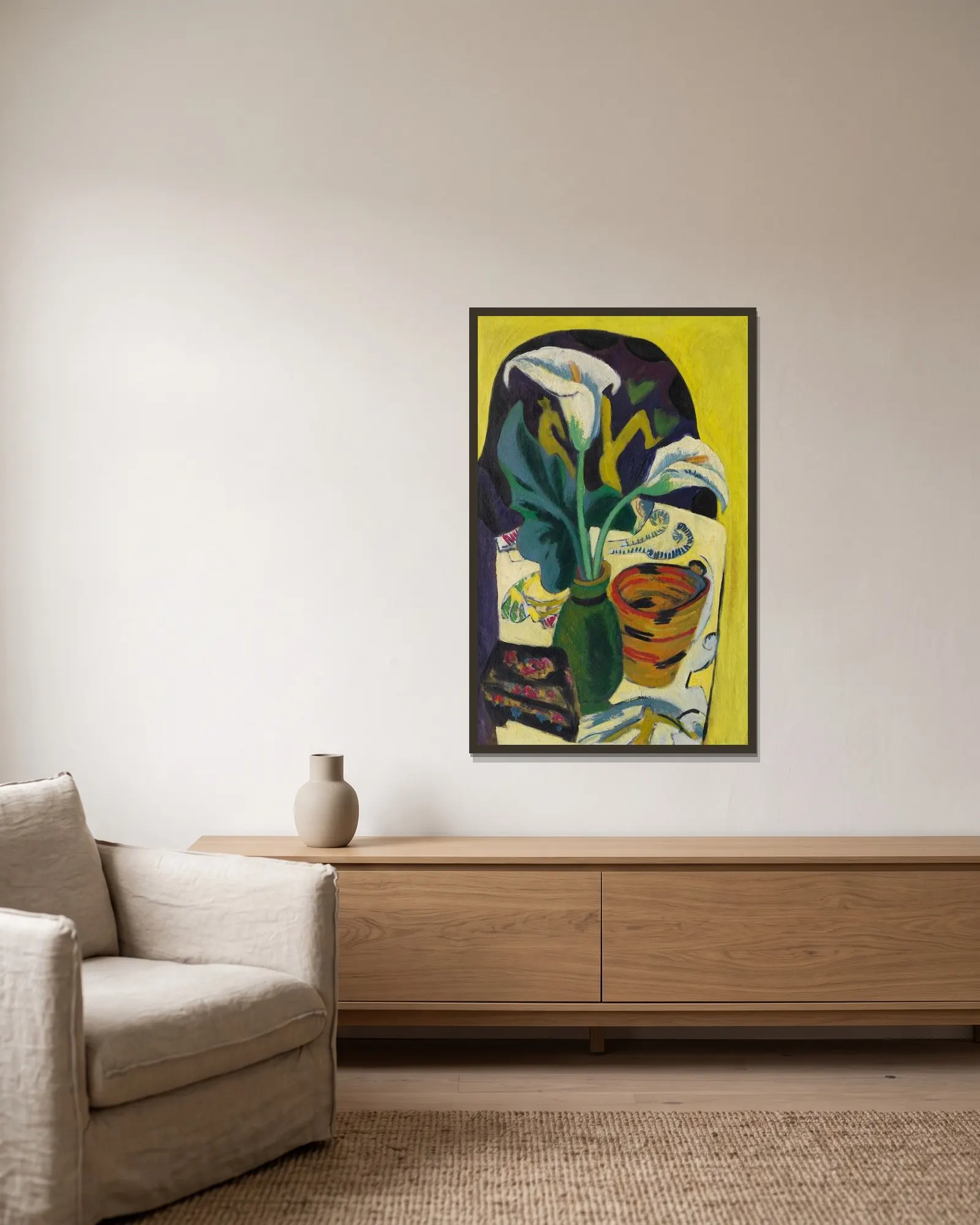 Stilleben mit Kalla av Ernst Ludwig Kirchner inramad på en vägg