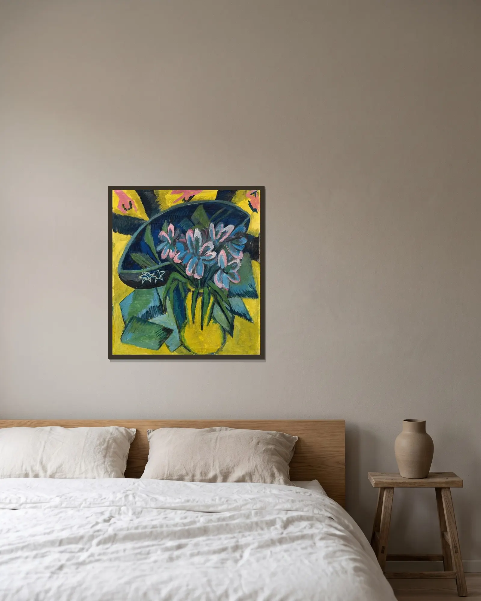 Verblühte Tulpen av Ernst Ludwig Kirchner inramad på en vägg