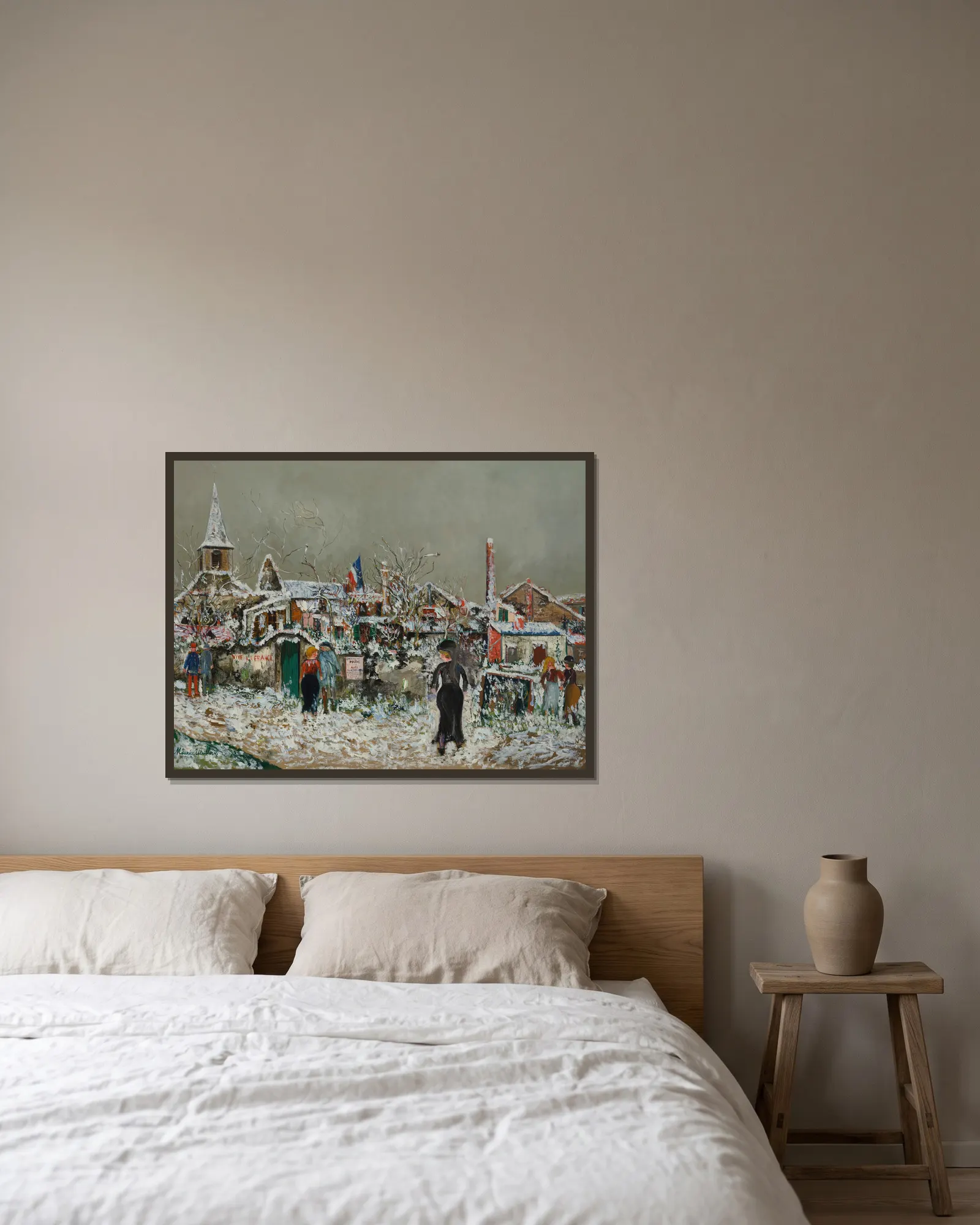 Commune de Maixe (Meurthe-et-Moselle) av Maurice Utrillo inramad på en vägg