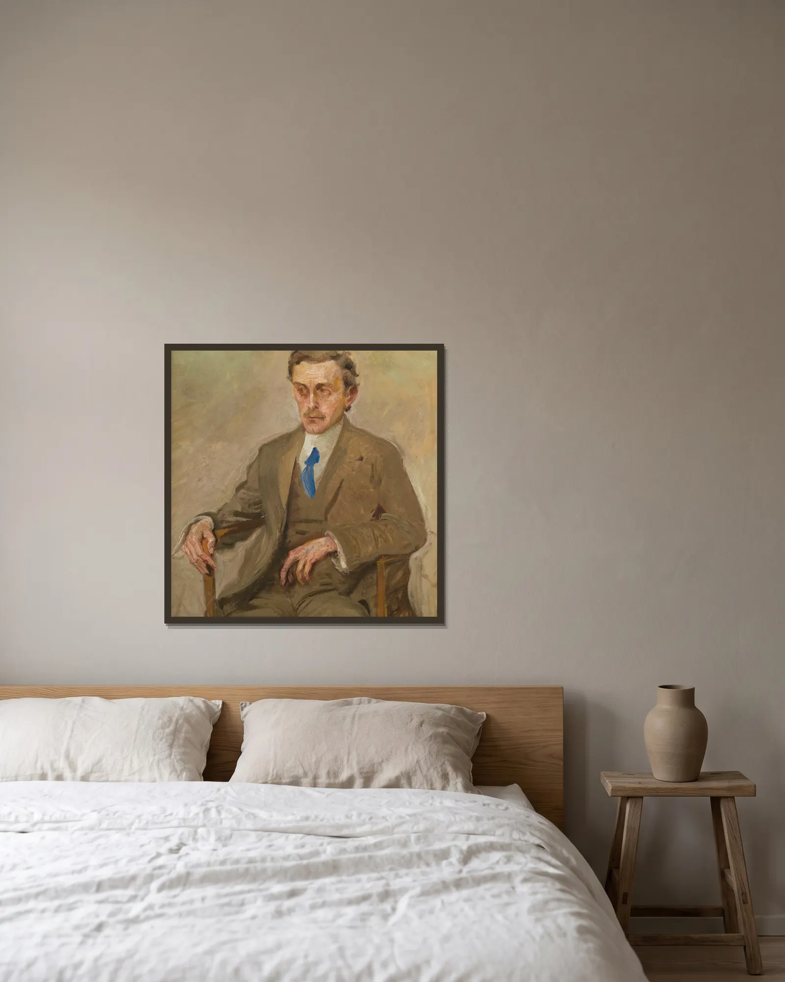 Porträt Adolf Loos av Max Oppenheimer inramad på en vägg