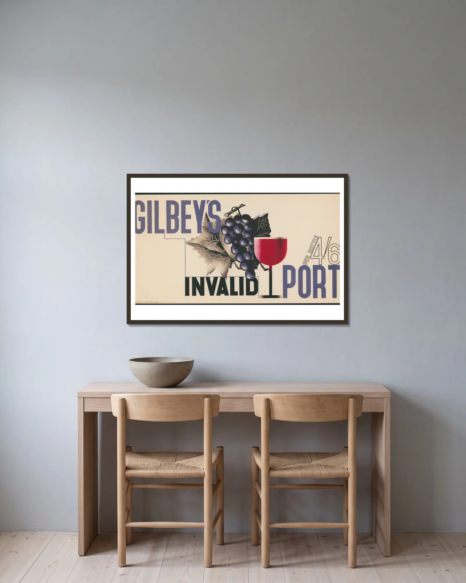 Gilbey’s invalid port, 1933 – nr 2 av Edward McKnight Kauffer inramad på en vägg