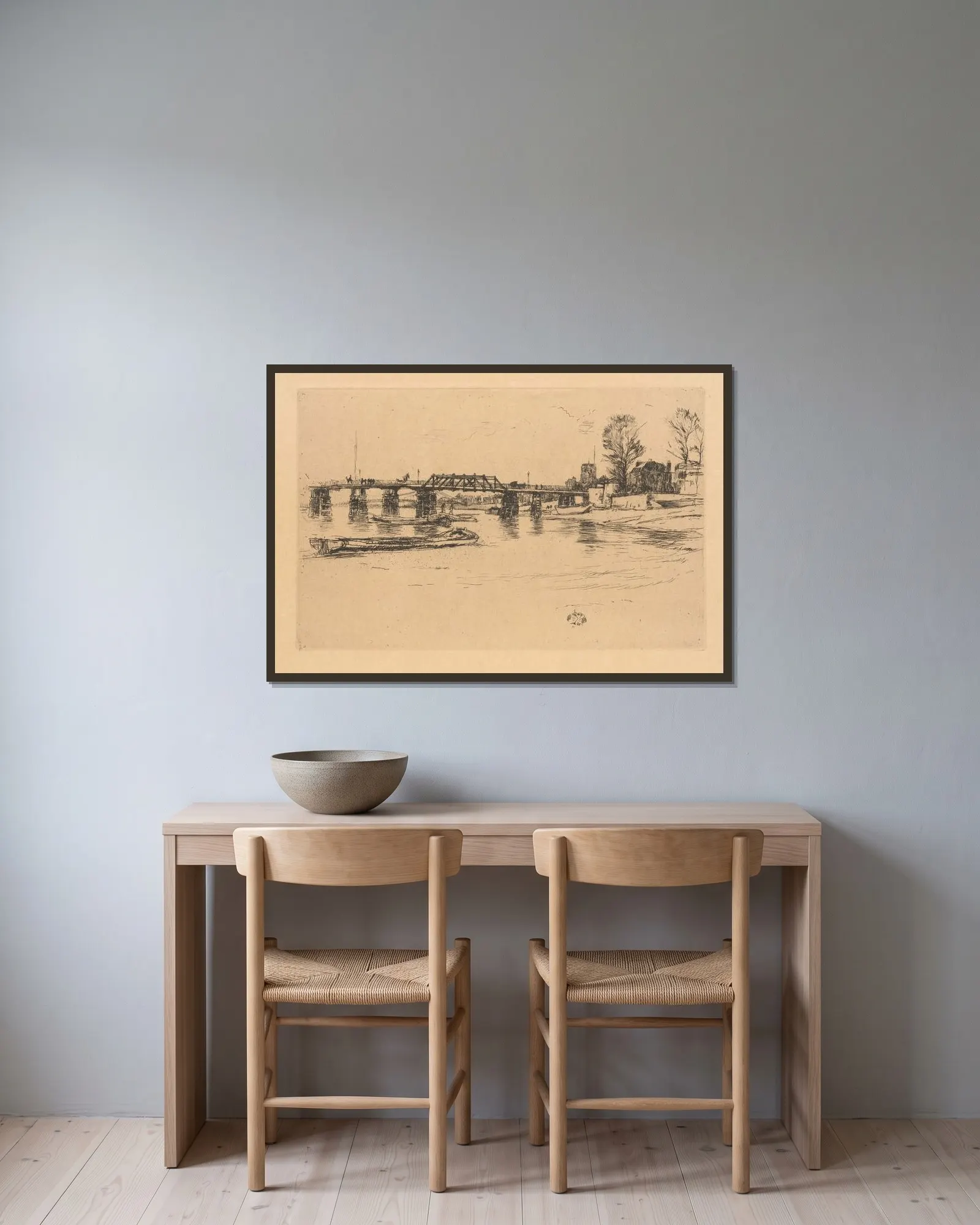 Fulham av James Abbott McNeill Whistler inramad på en vägg