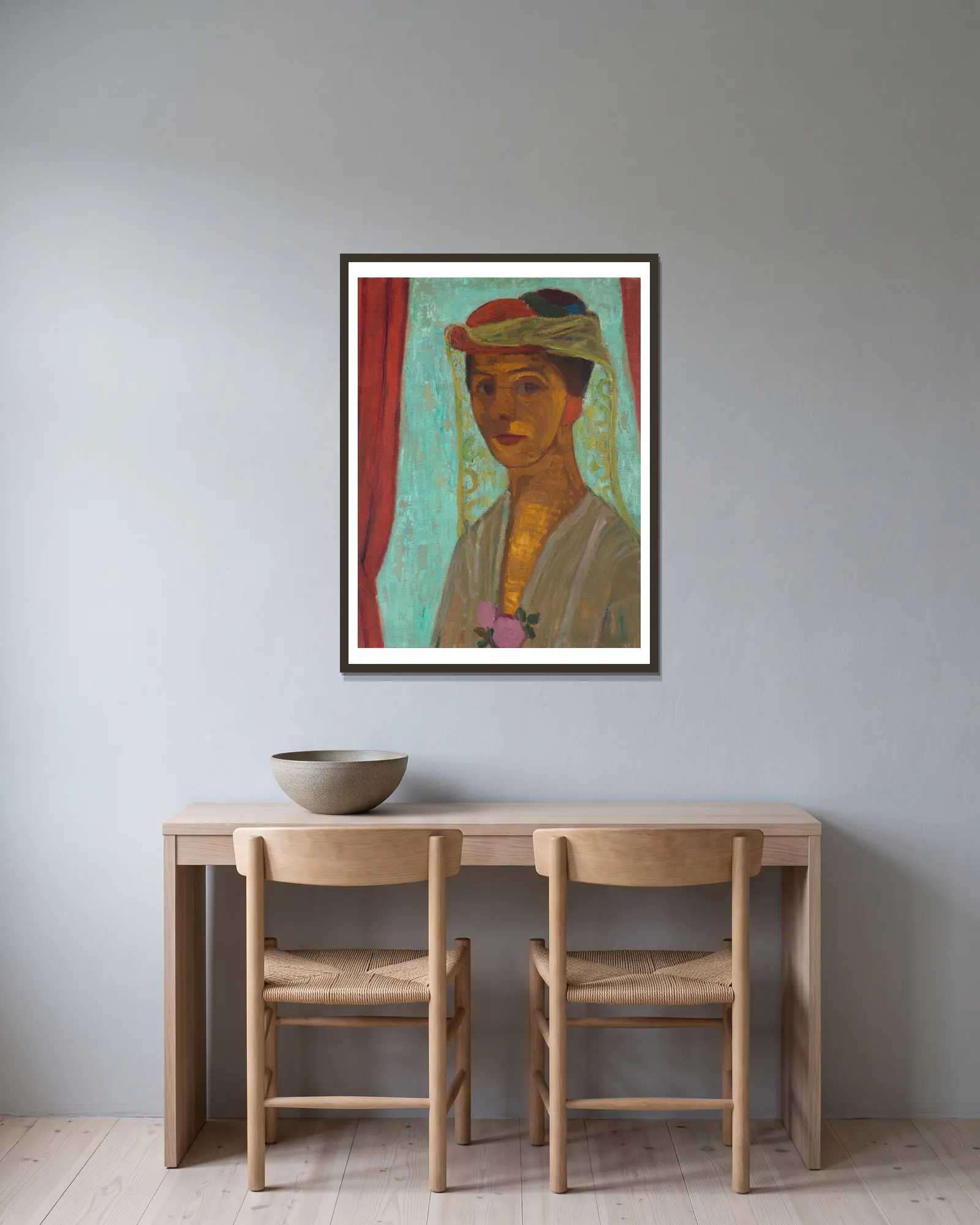 Self-portrait with hat and veil av Paula Modersohn-Becker inramad på en vägg
