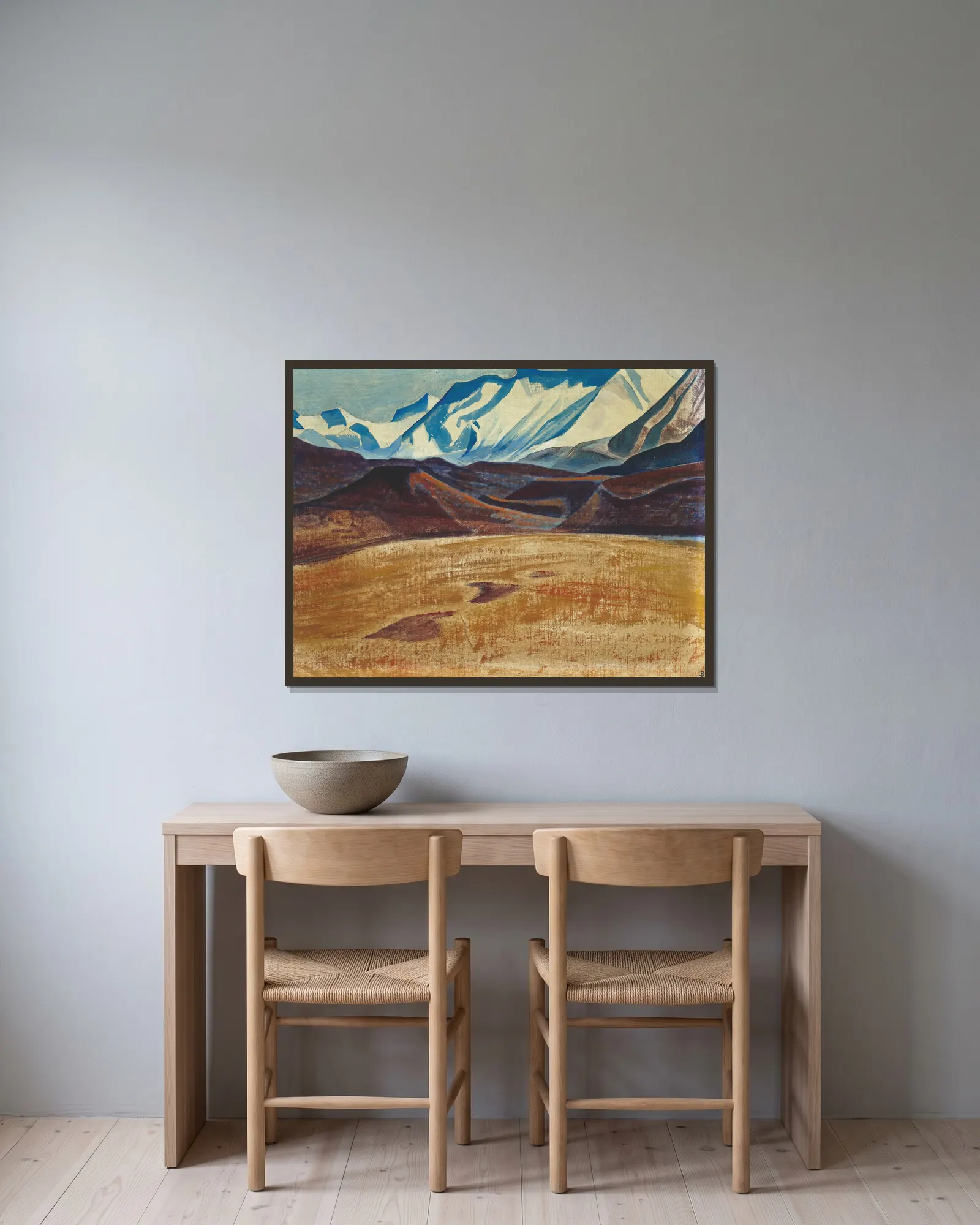 Depsang plains av Nicholas Roerich inramad på en vägg
