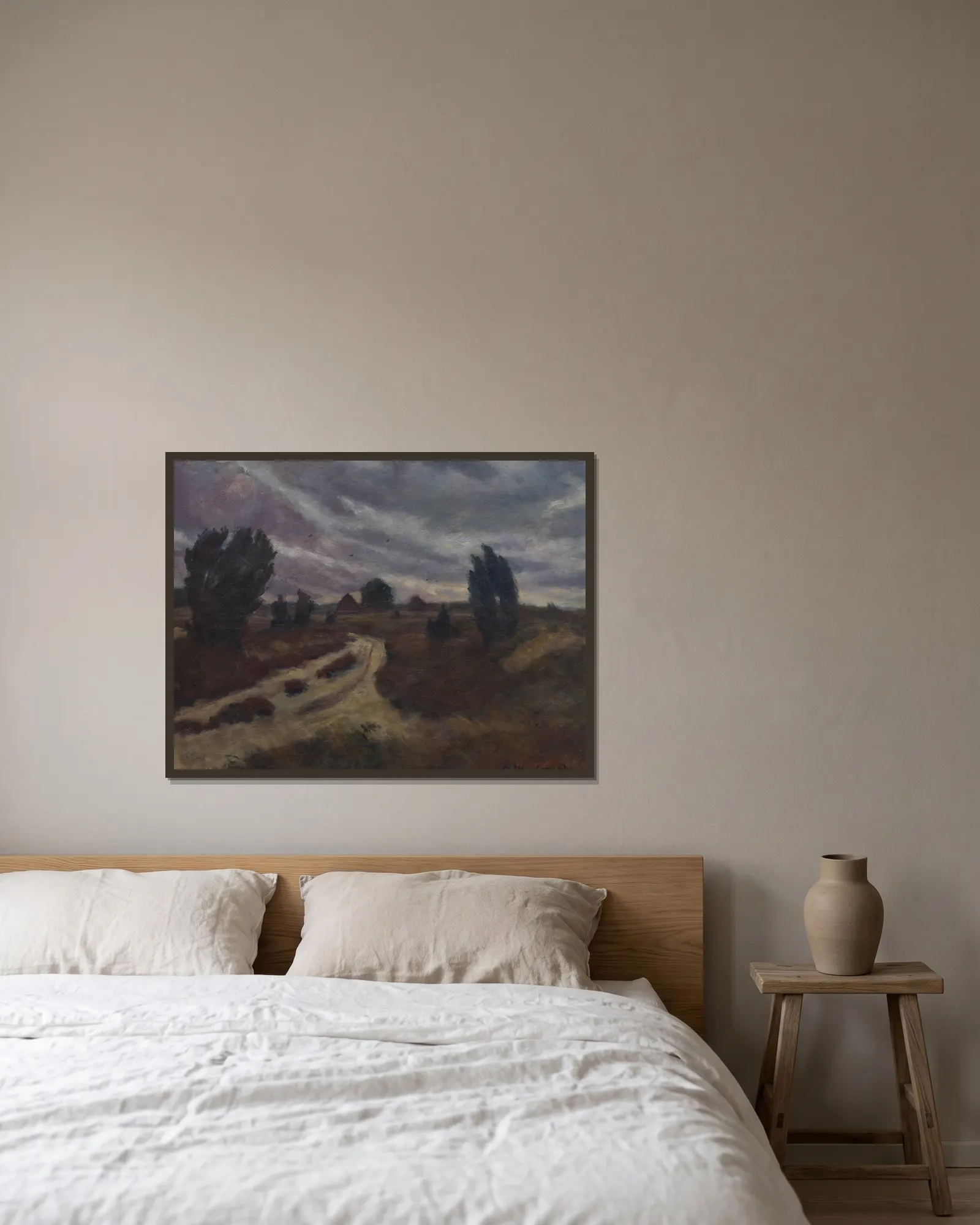 Lüneburger Heide av Otto Modersohn inramad på en vägg