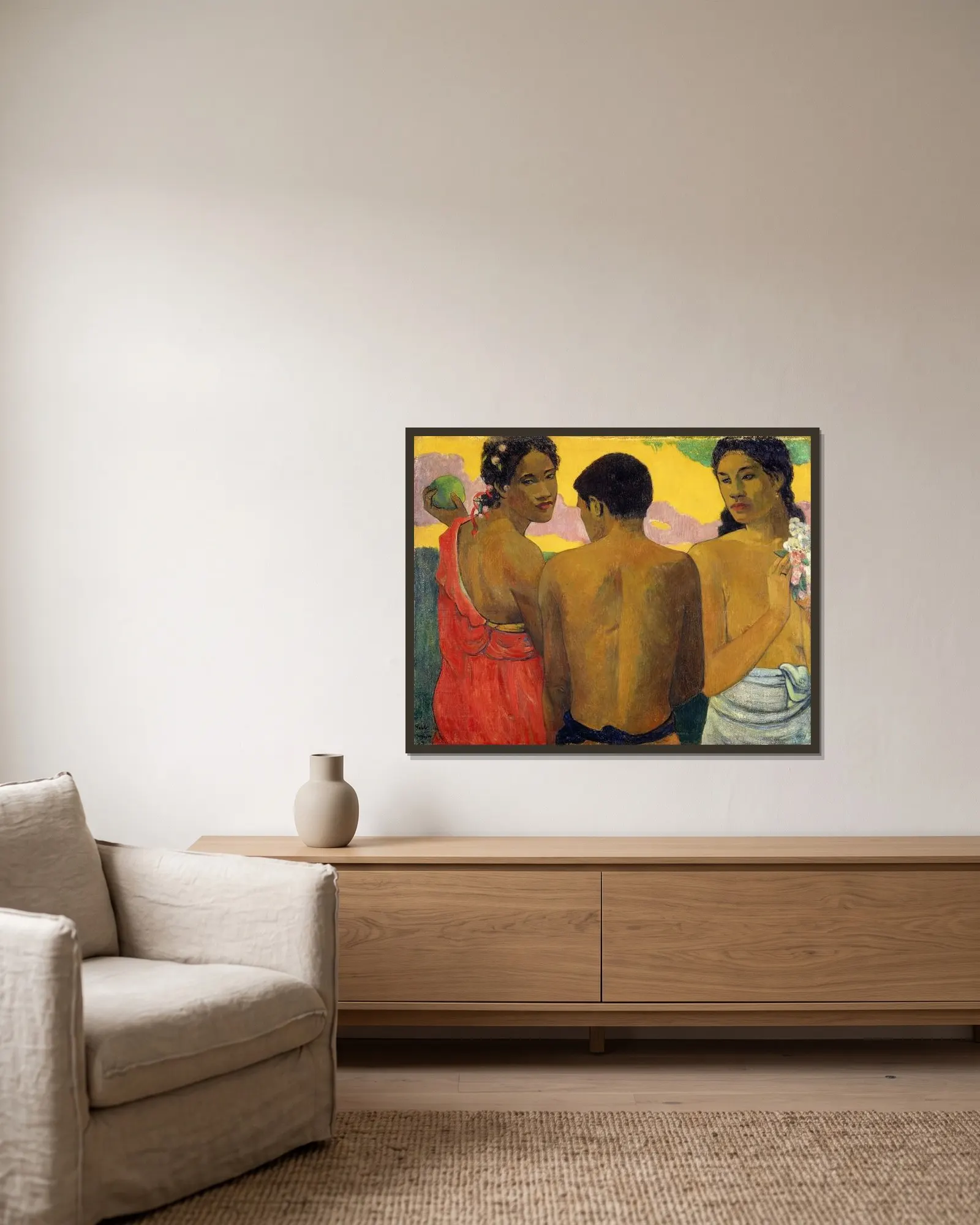 Three Tahitians av Paul Gauguin inramad på en vägg