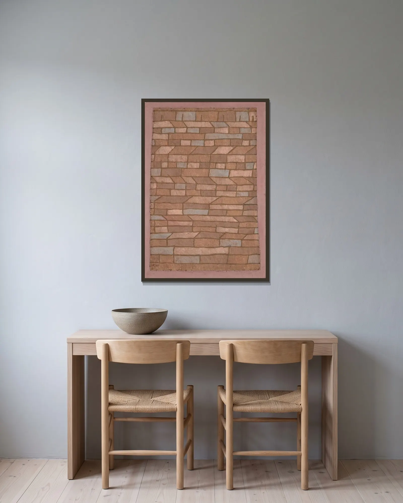 Hutment av Paul Klee inramad på en vägg