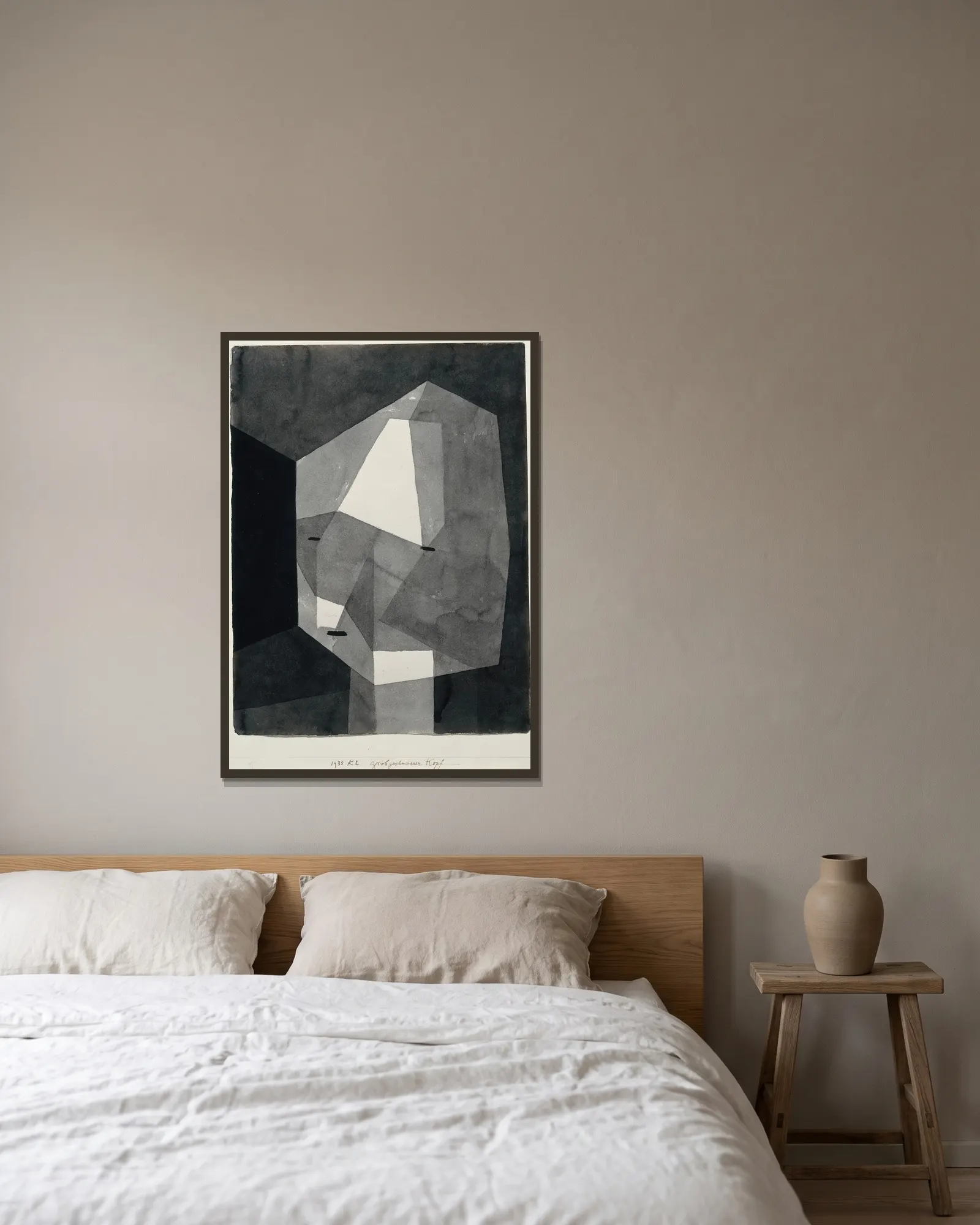 Rough-Cut Head av Paul Klee inramad på en vägg