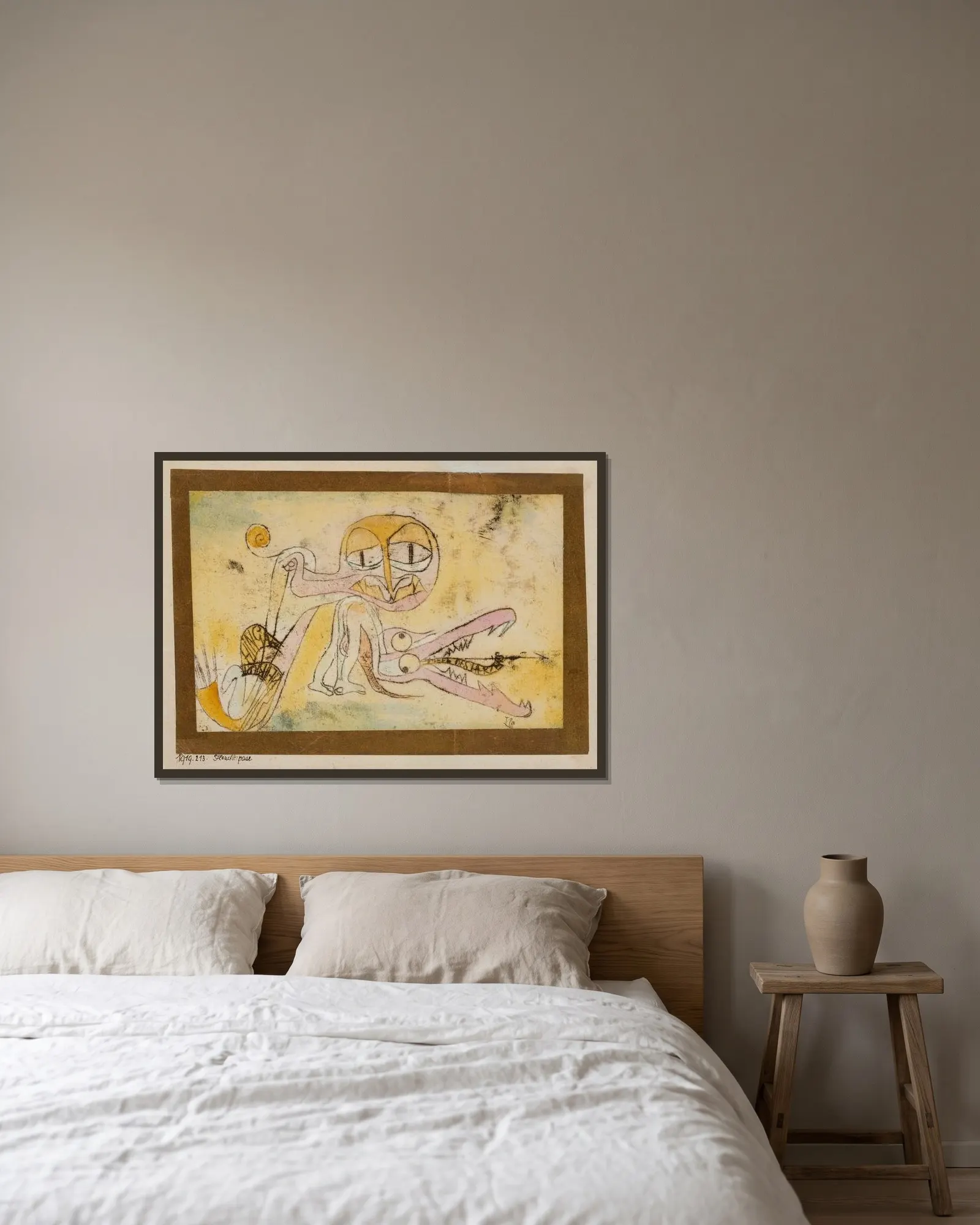 The Hypocrites av Paul Klee inramad på en vägg