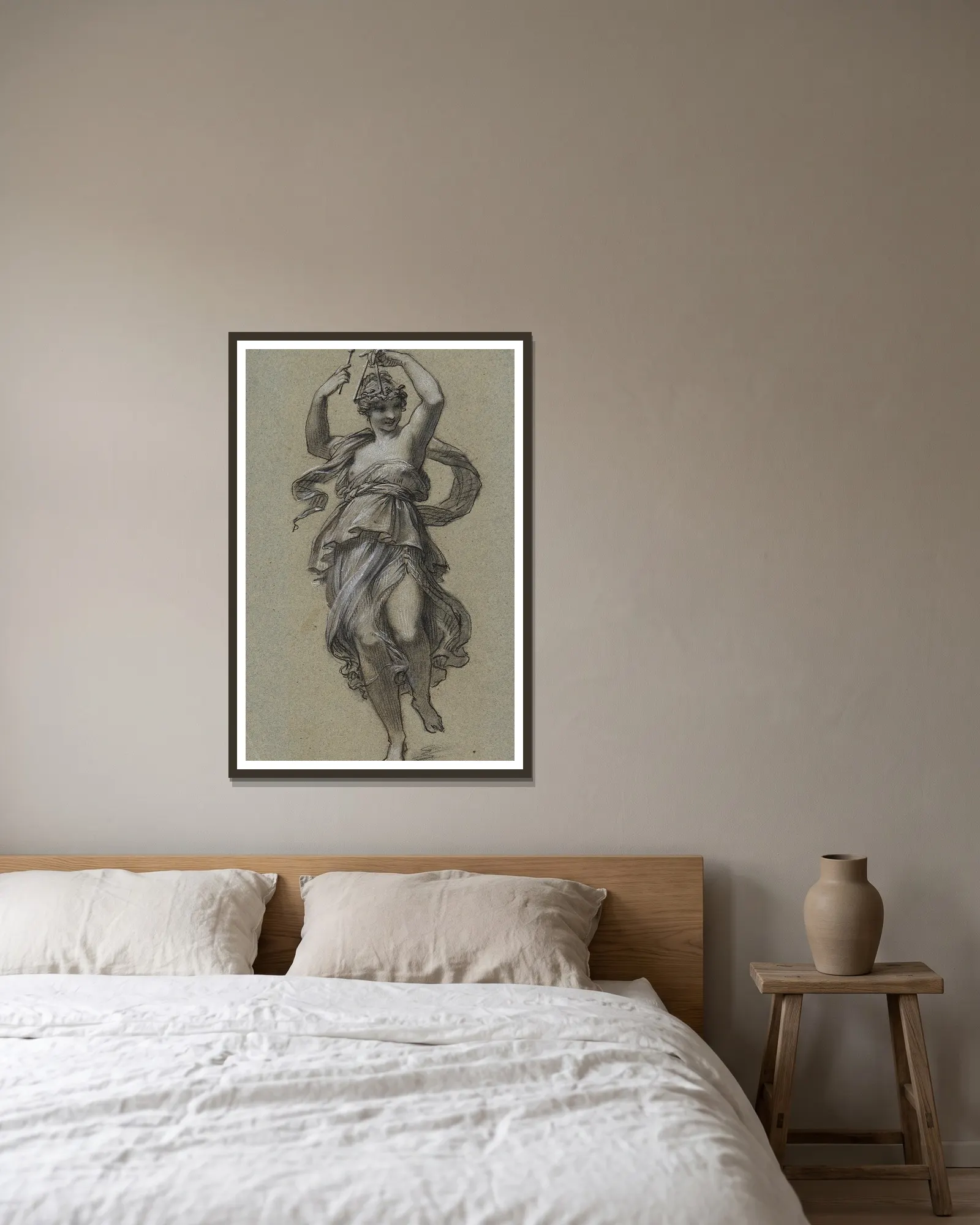 Danseuse au triangle av Pierre-Paul Prud'hon inramad på en vägg