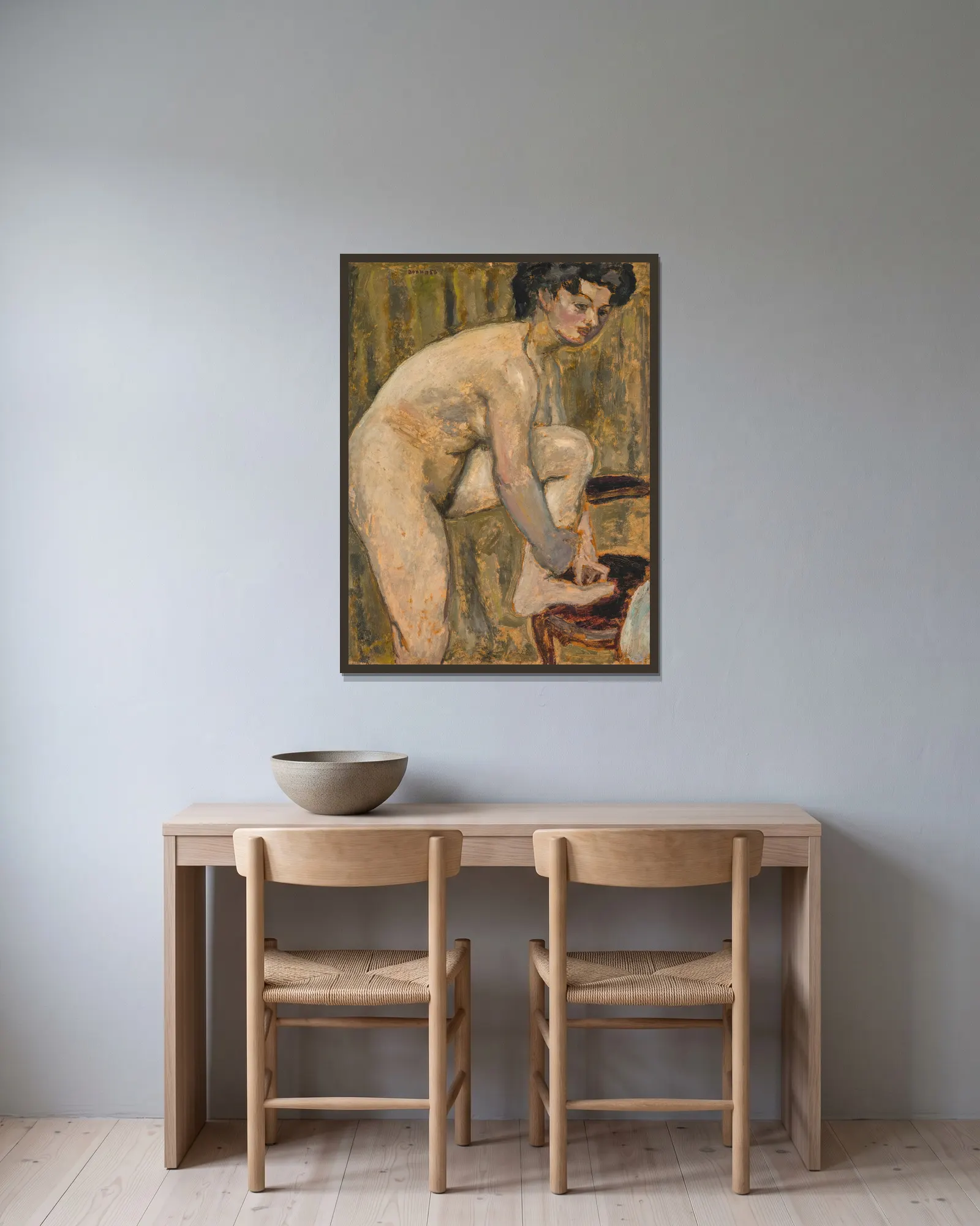 Nude av Pierre Bonnard inramad på en vägg