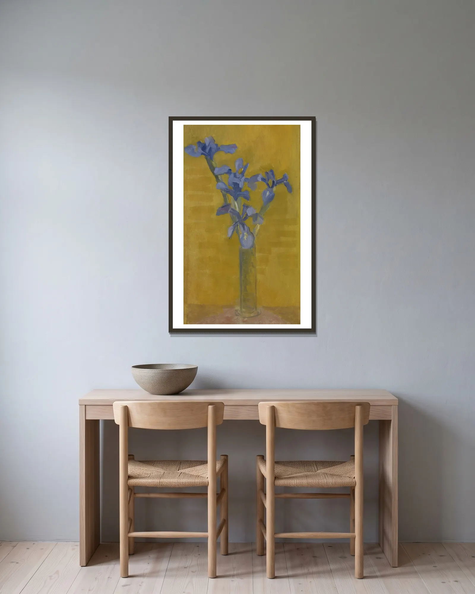 Irises av Piet Mondrian inramad på en vägg