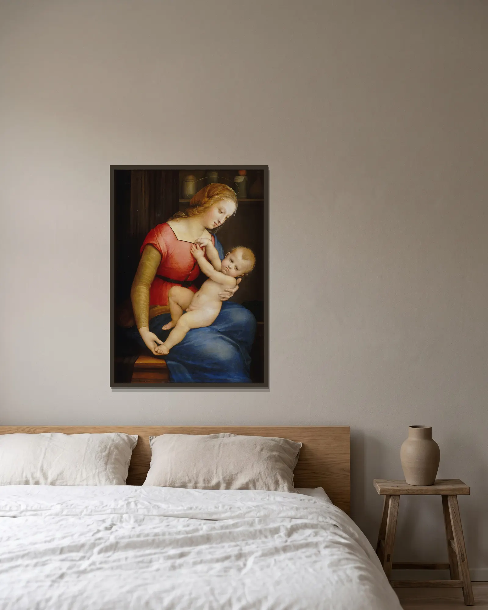La Madone De La Maison D’orléans av Raphael inramad på en vägg