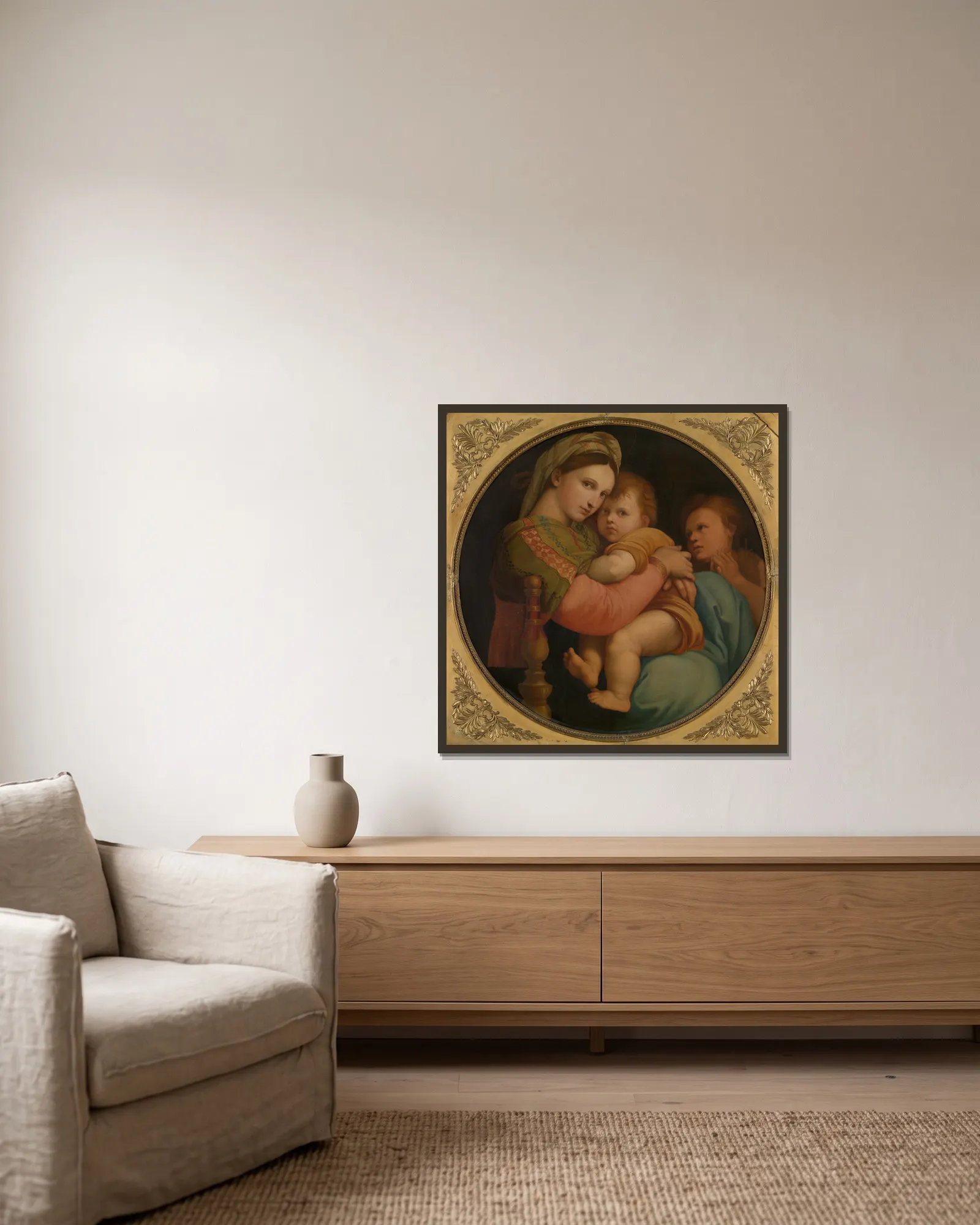 Madonna av Raphael inramad på en vägg