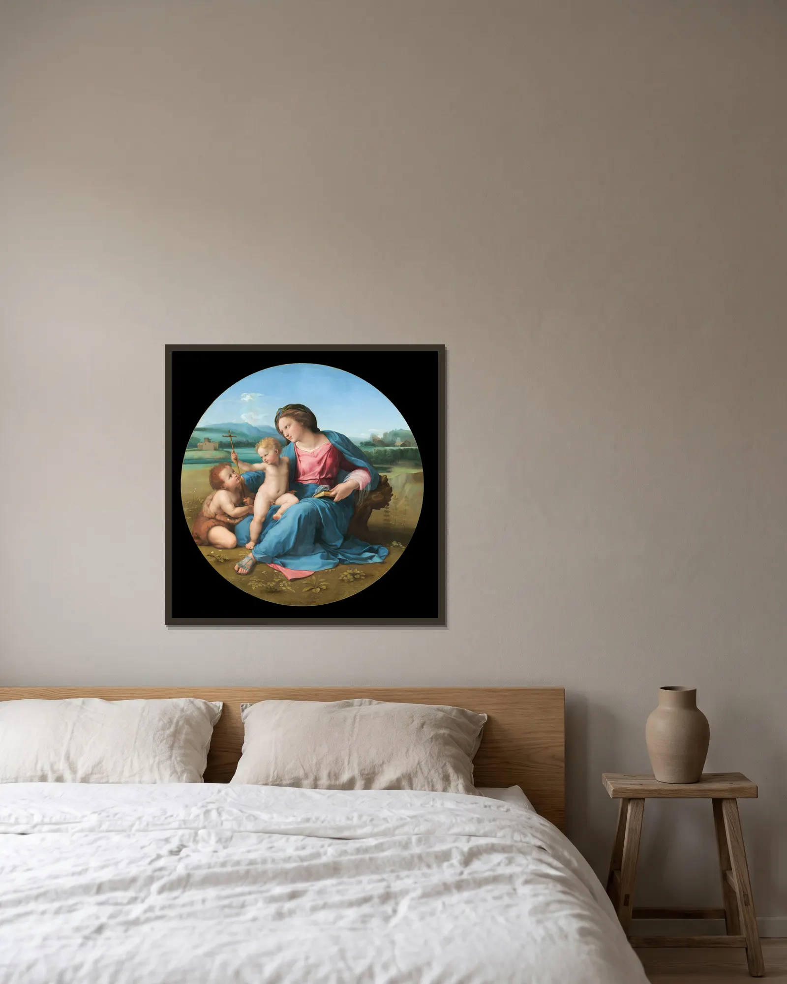 The Alba Madonna av Raphael inramad på en vägg