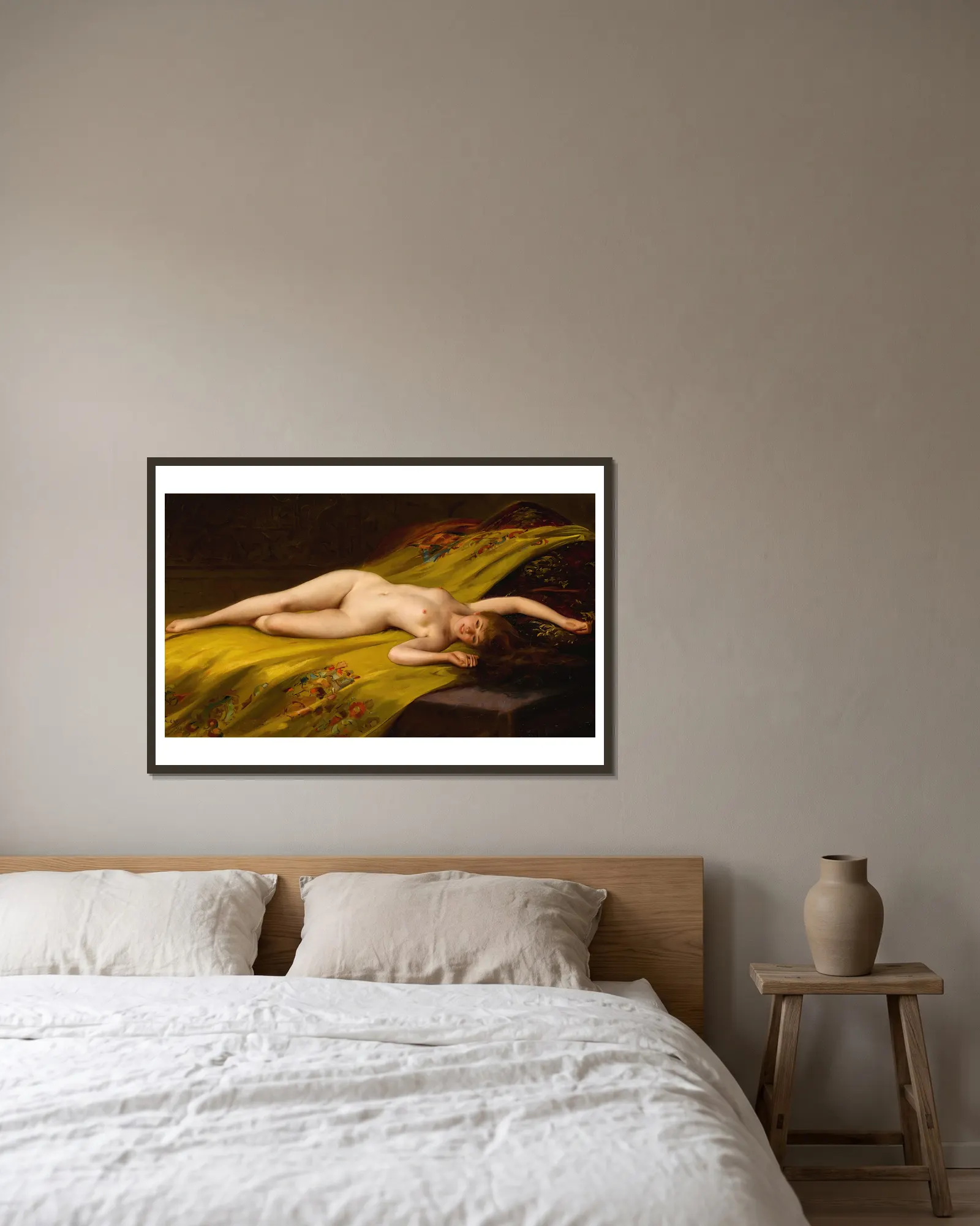 Seduction av Luis Ricardo Falero inramad på en vägg