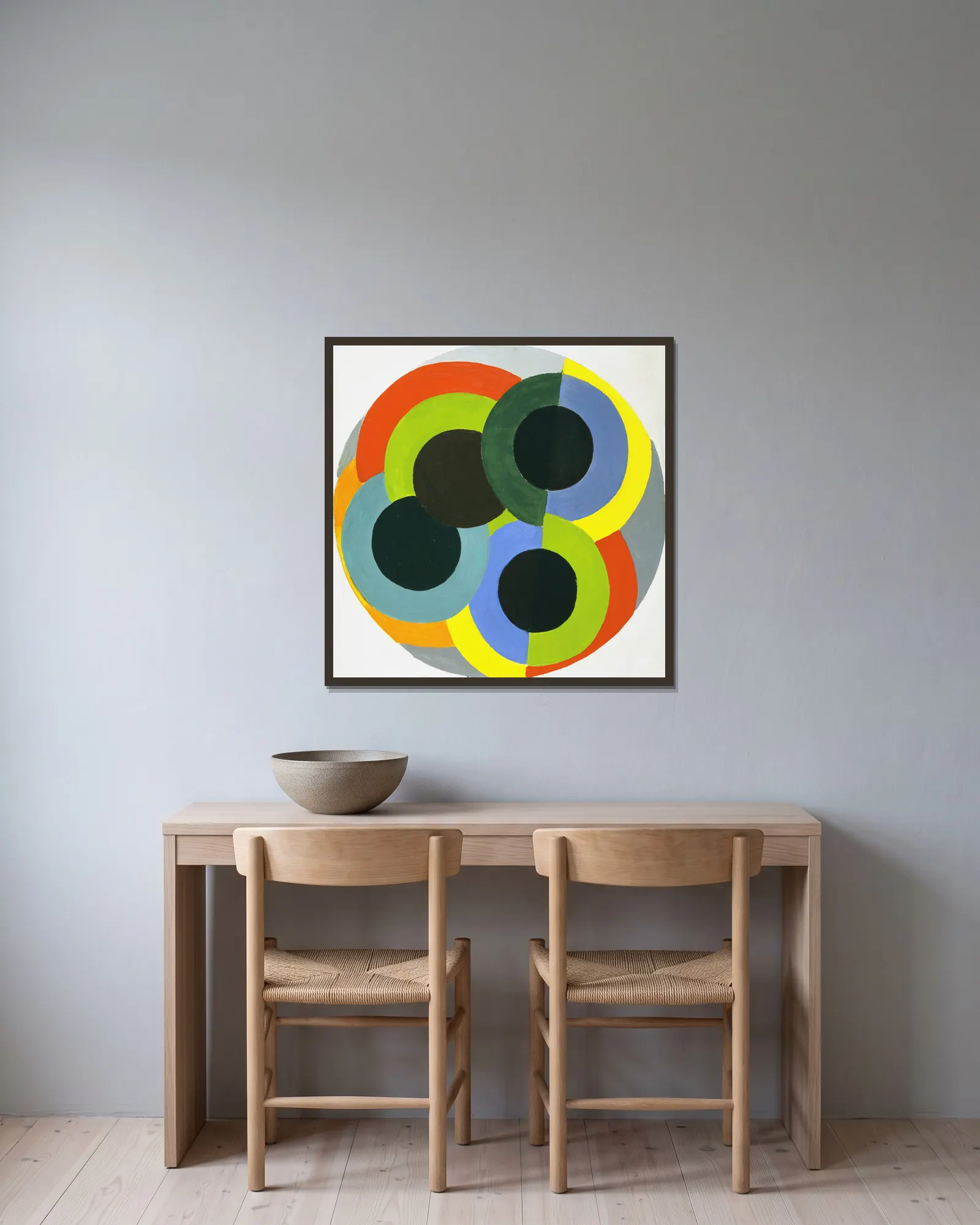 Disks av Robert Delaunay inramad på en vägg