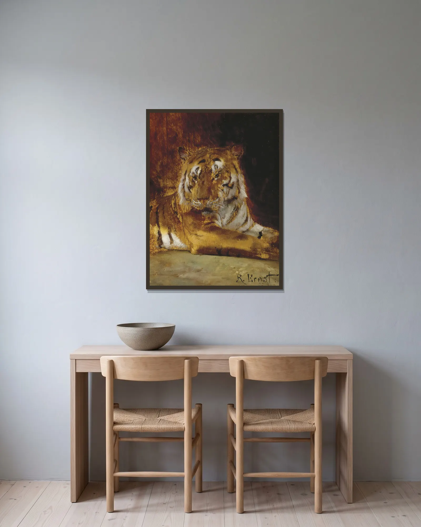 Tiger av Rudolf Ernst inramad på en vägg