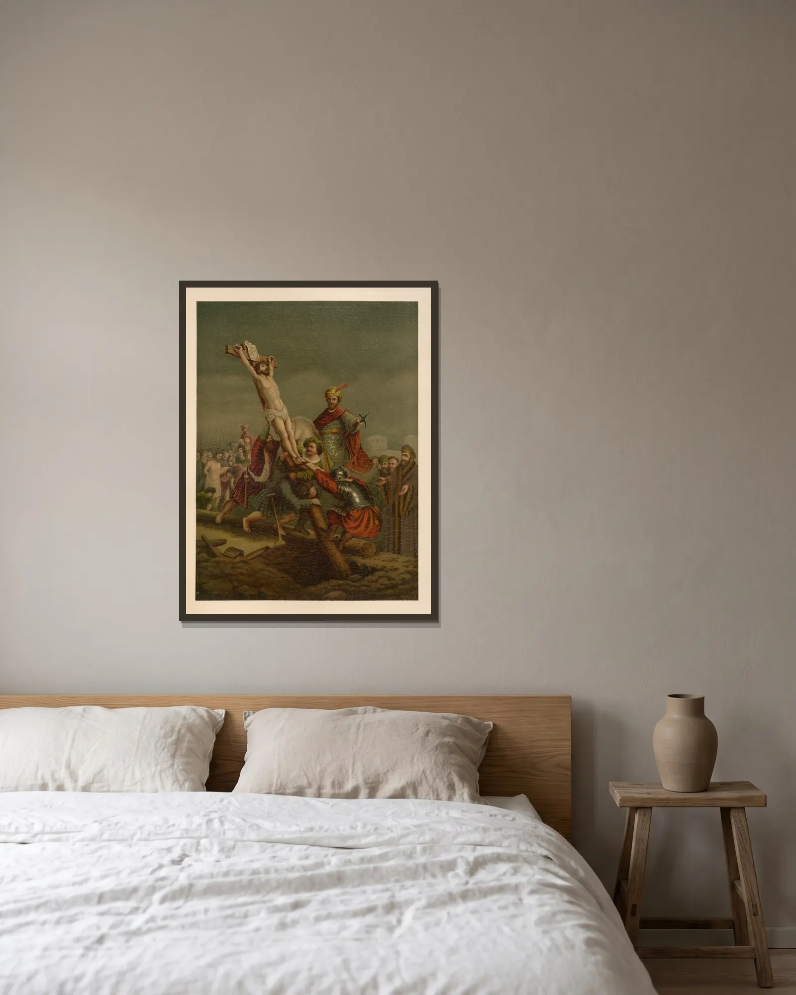 Crucifixion av Jan Ladislaw Sýkora inramad på en vägg