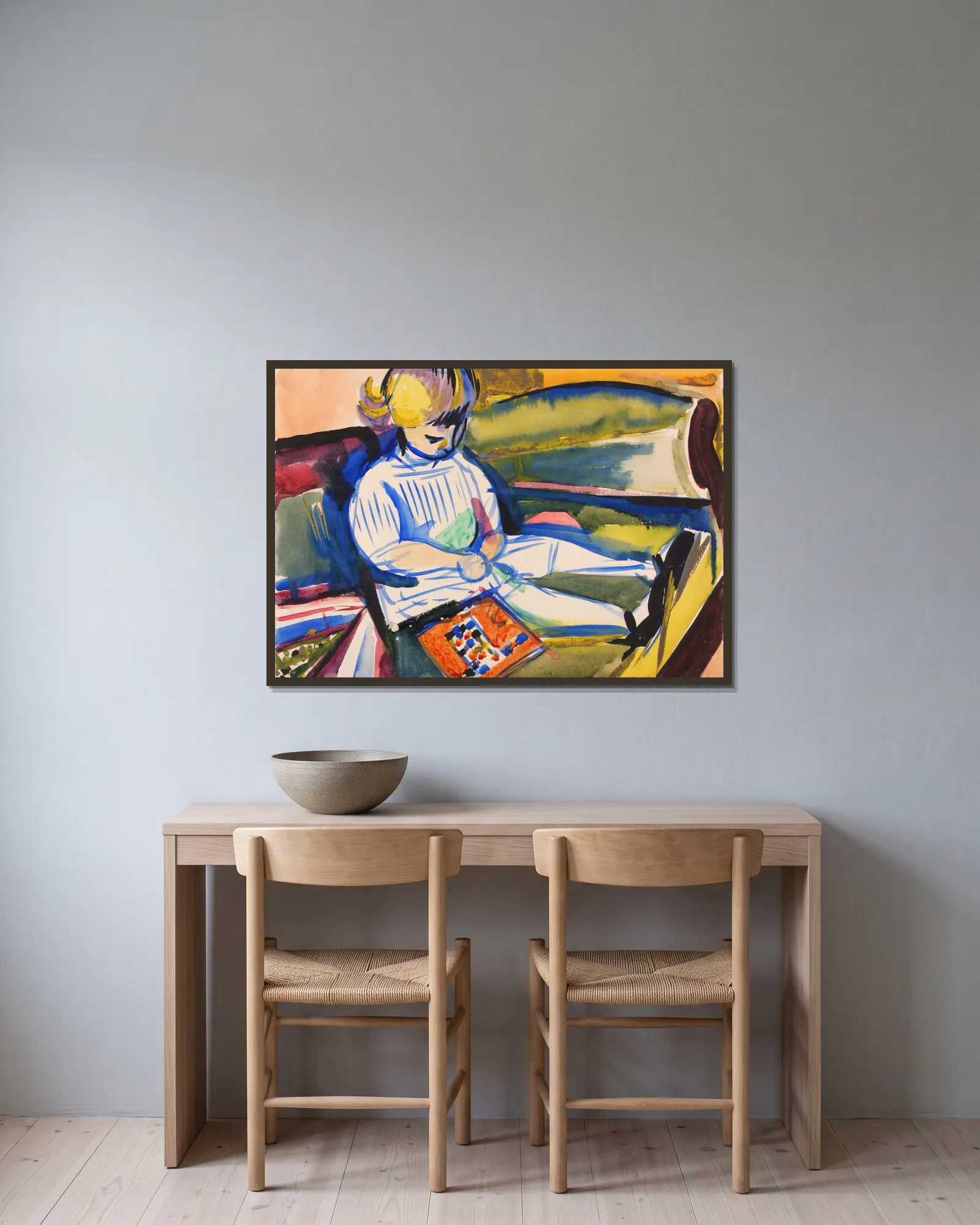 Child on Sofa av Henry Lyman Saÿen inramad på en vägg