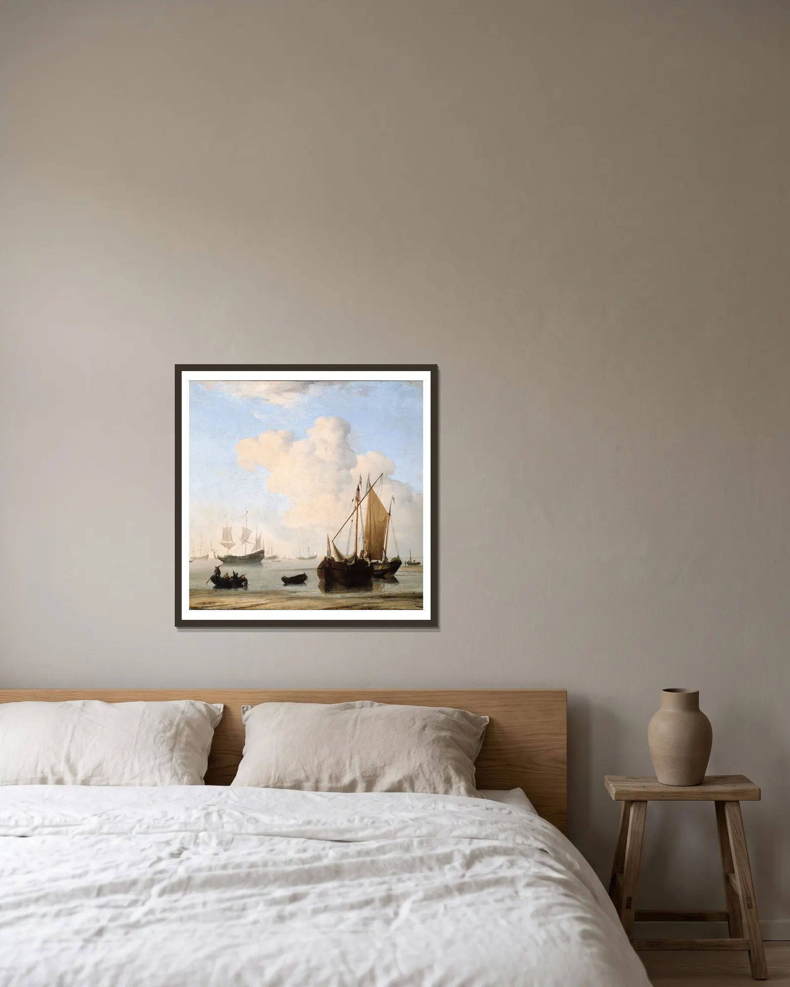 A Calm – nr 1 av Willem van de Velde the Younger inramad på en vägg