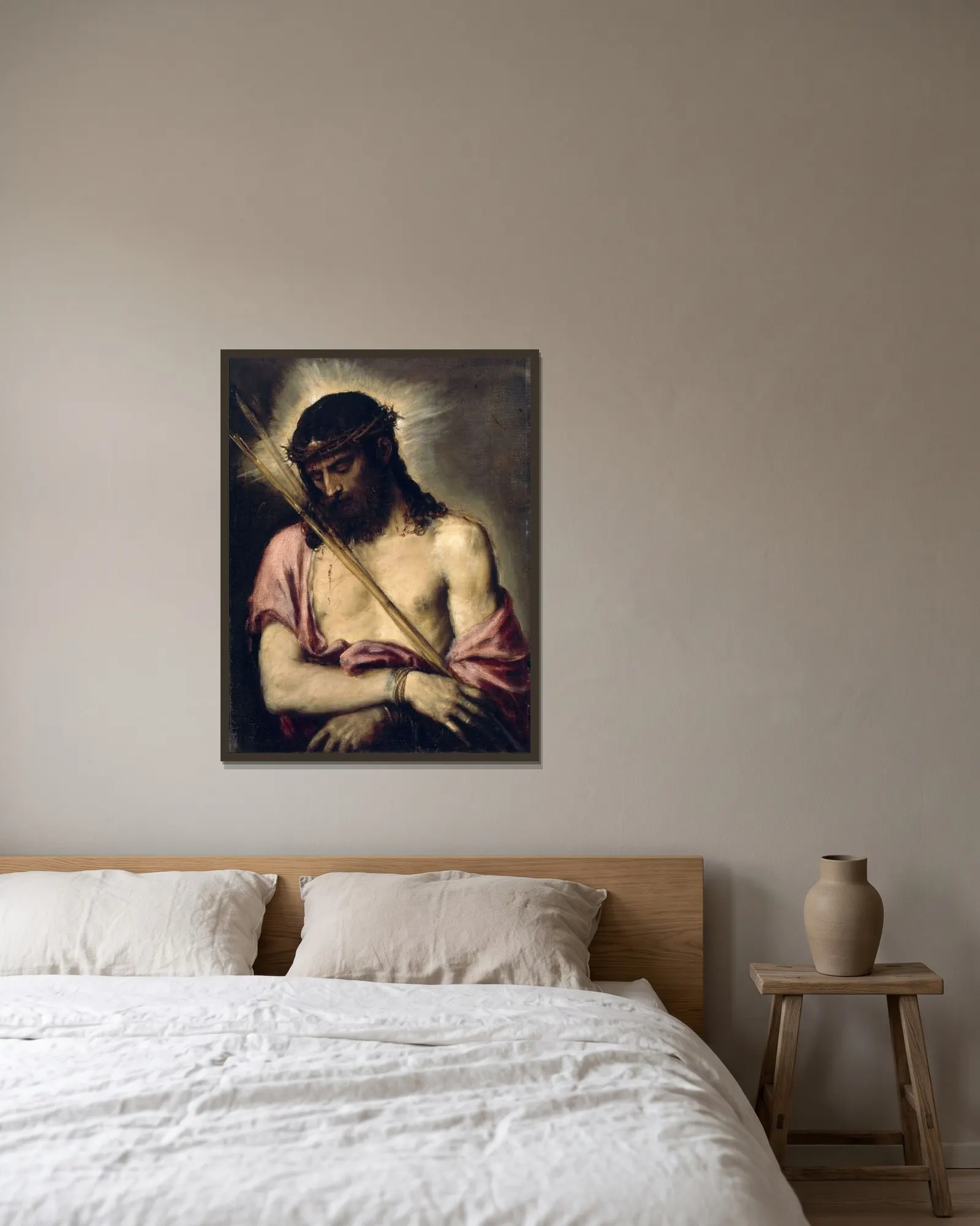 Ecce Homo av Titian inramad på en vägg