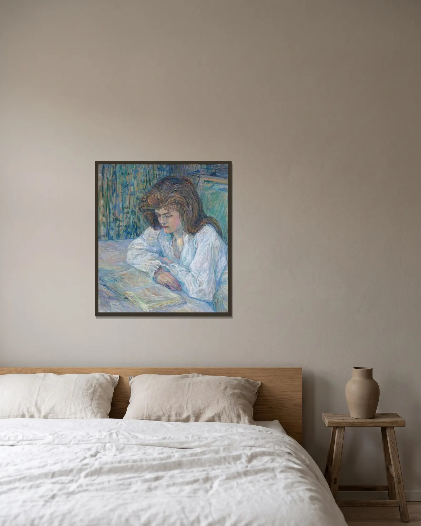 La Liseuse av Henri de Toulouse-Lautrec inramad på en vägg