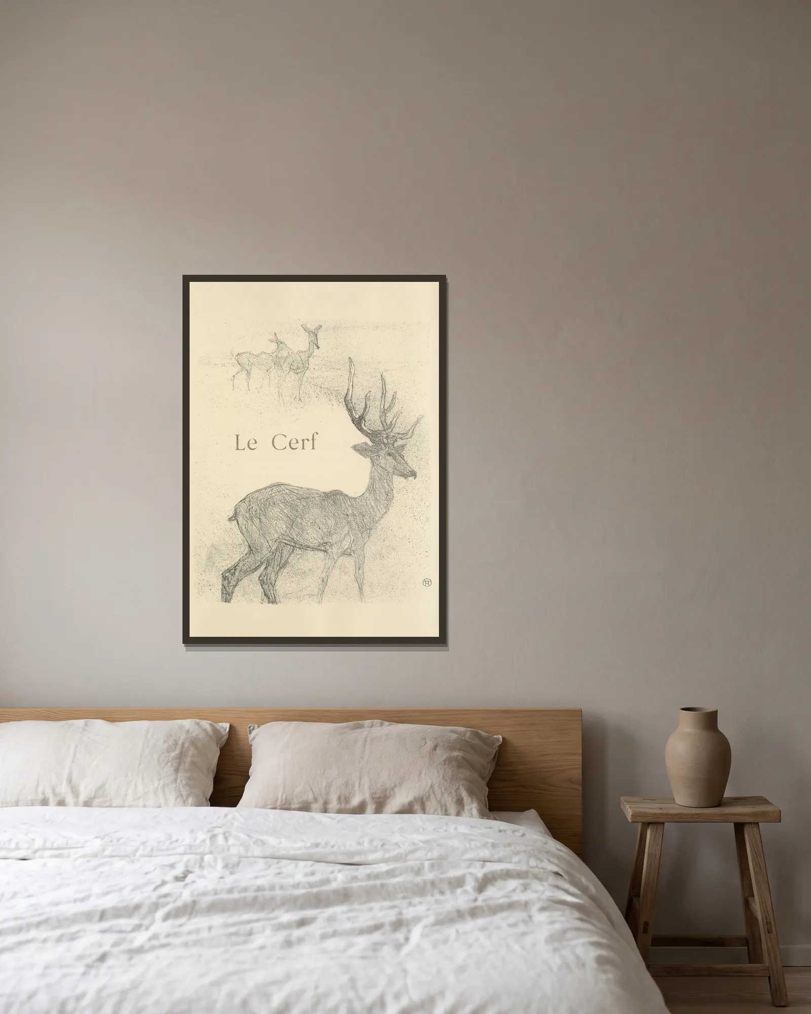 Le Cerf av Henri de Toulouse-Lautrec inramad på en vägg