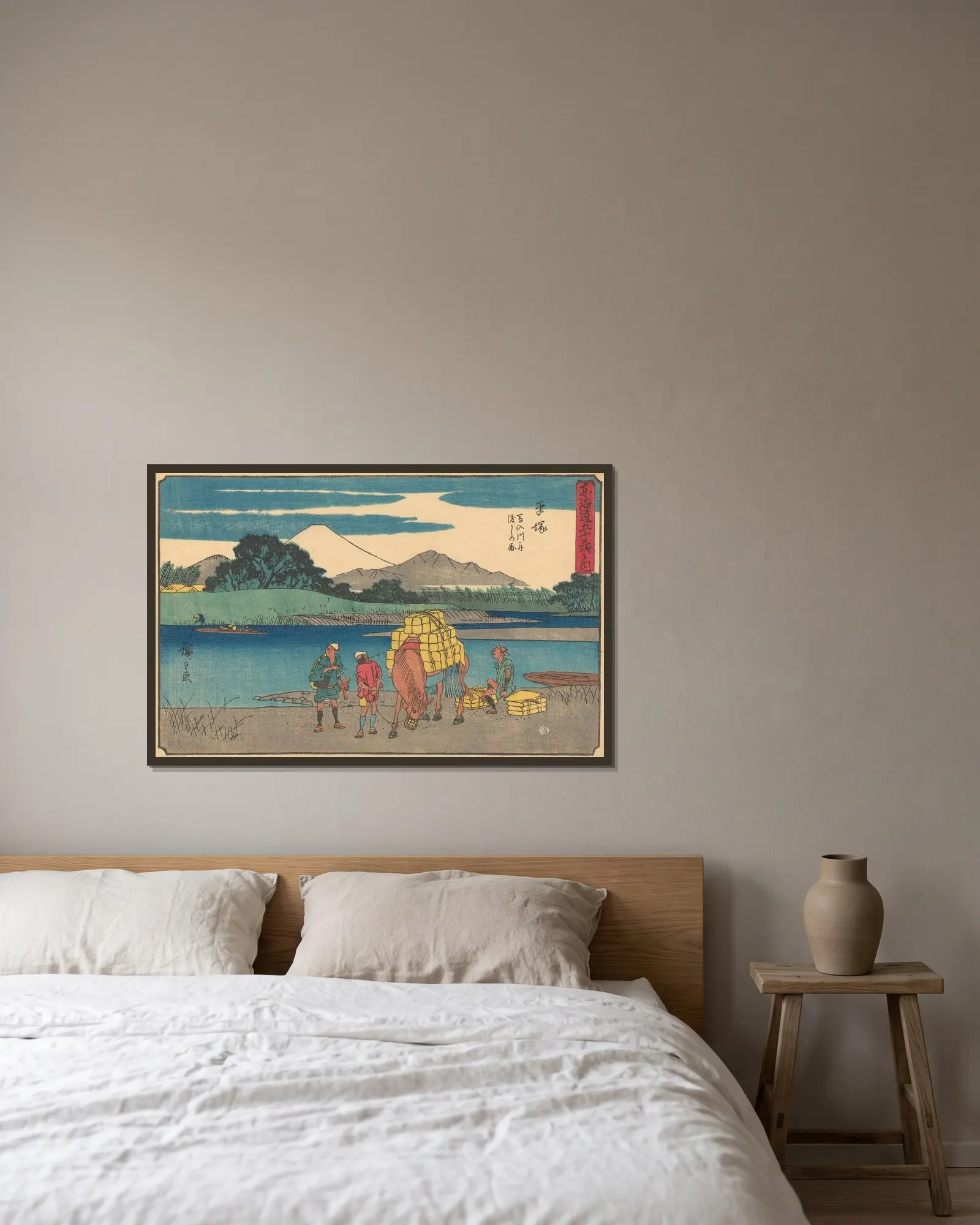 Hiratsuku av Utagawa Hiroshige inramad på en vägg