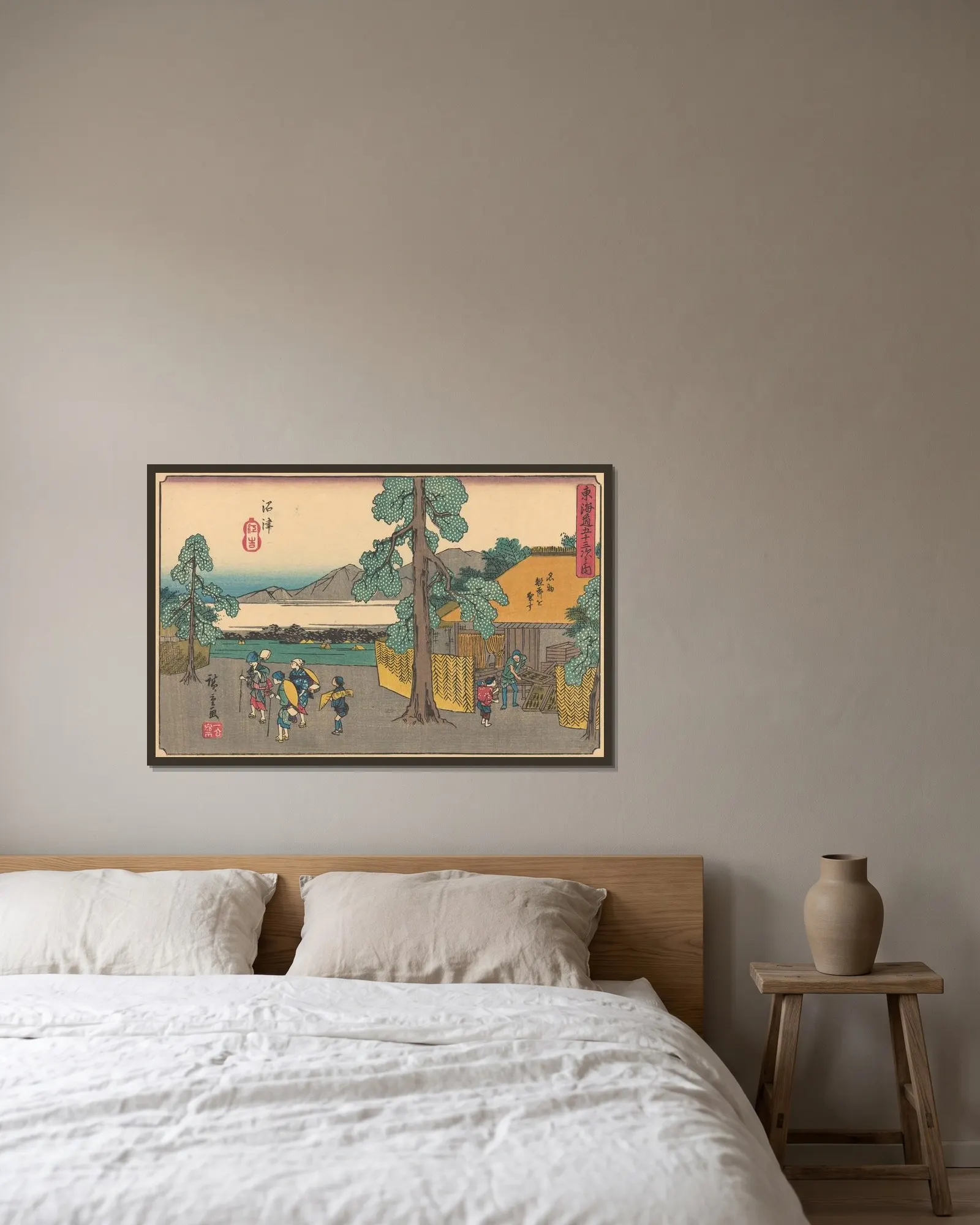 Numazu av Utagawa Hiroshige inramad på en vägg