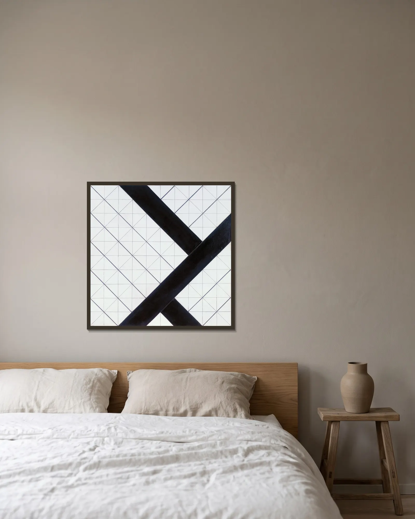 Counter-composition VI. av Theo van Doesburg inramad på en vägg