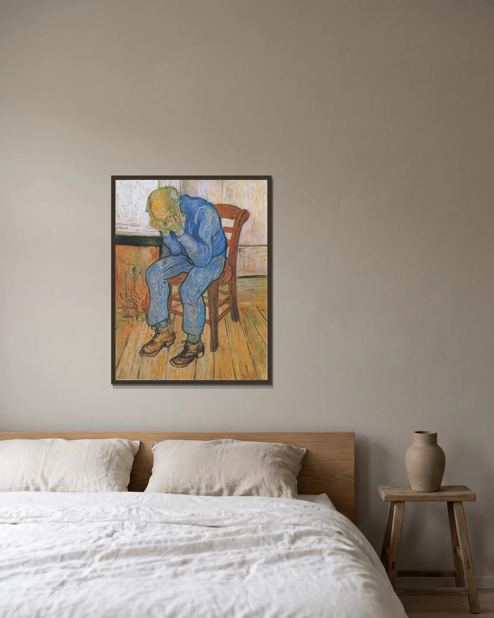 At Eternity’s Gate av Vincent van Gogh inramad på en vägg