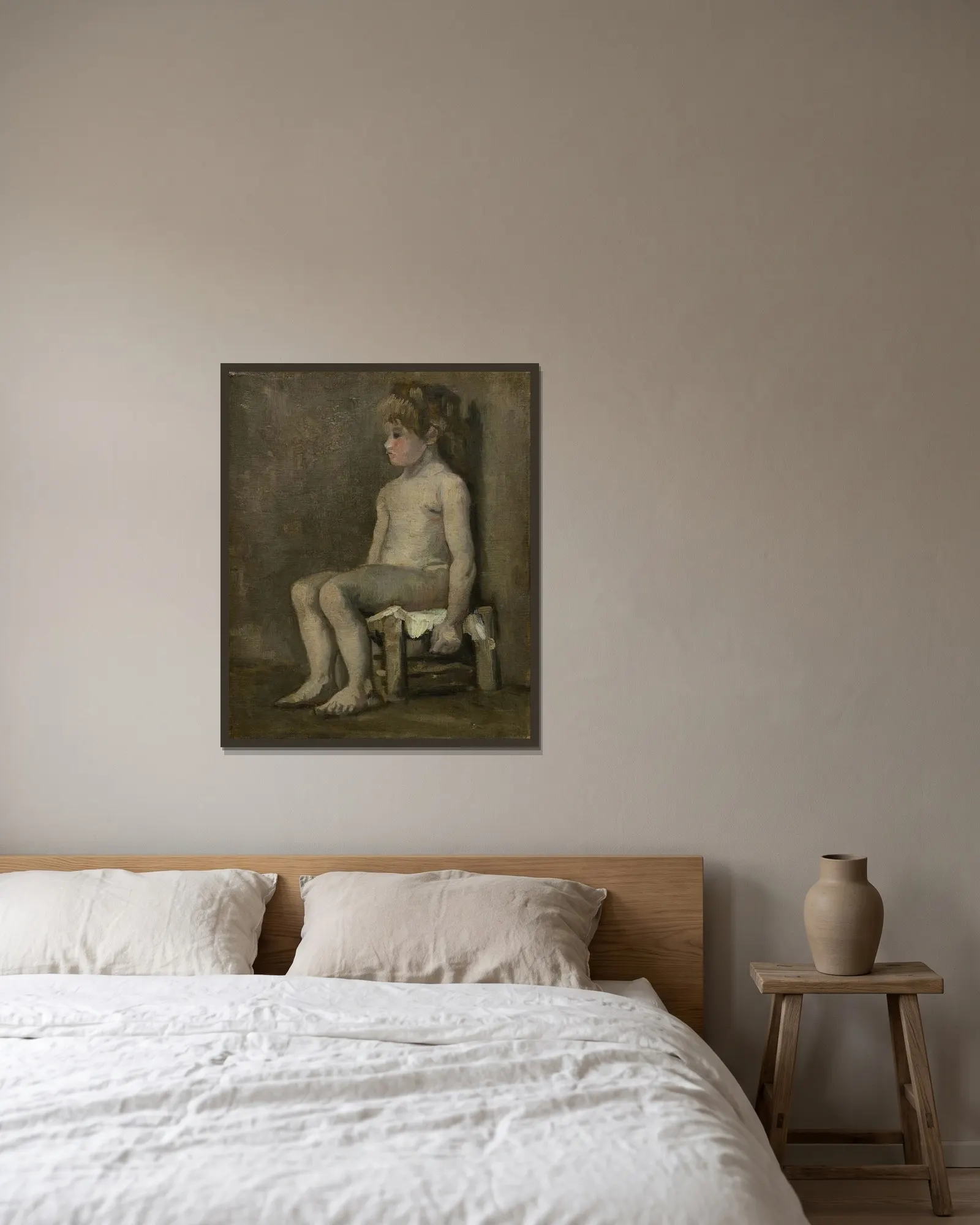 Nude Girl, Seated av Vincent van Gogh inramad på en vägg