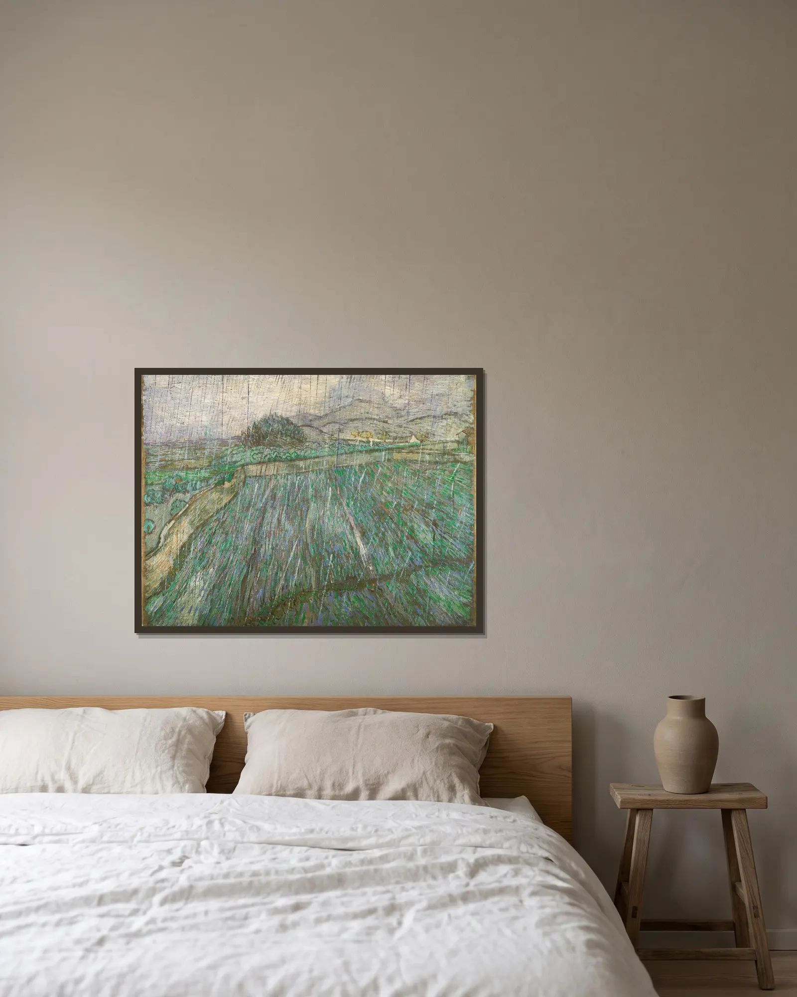 Rain av Vincent van Gogh inramad på en vägg