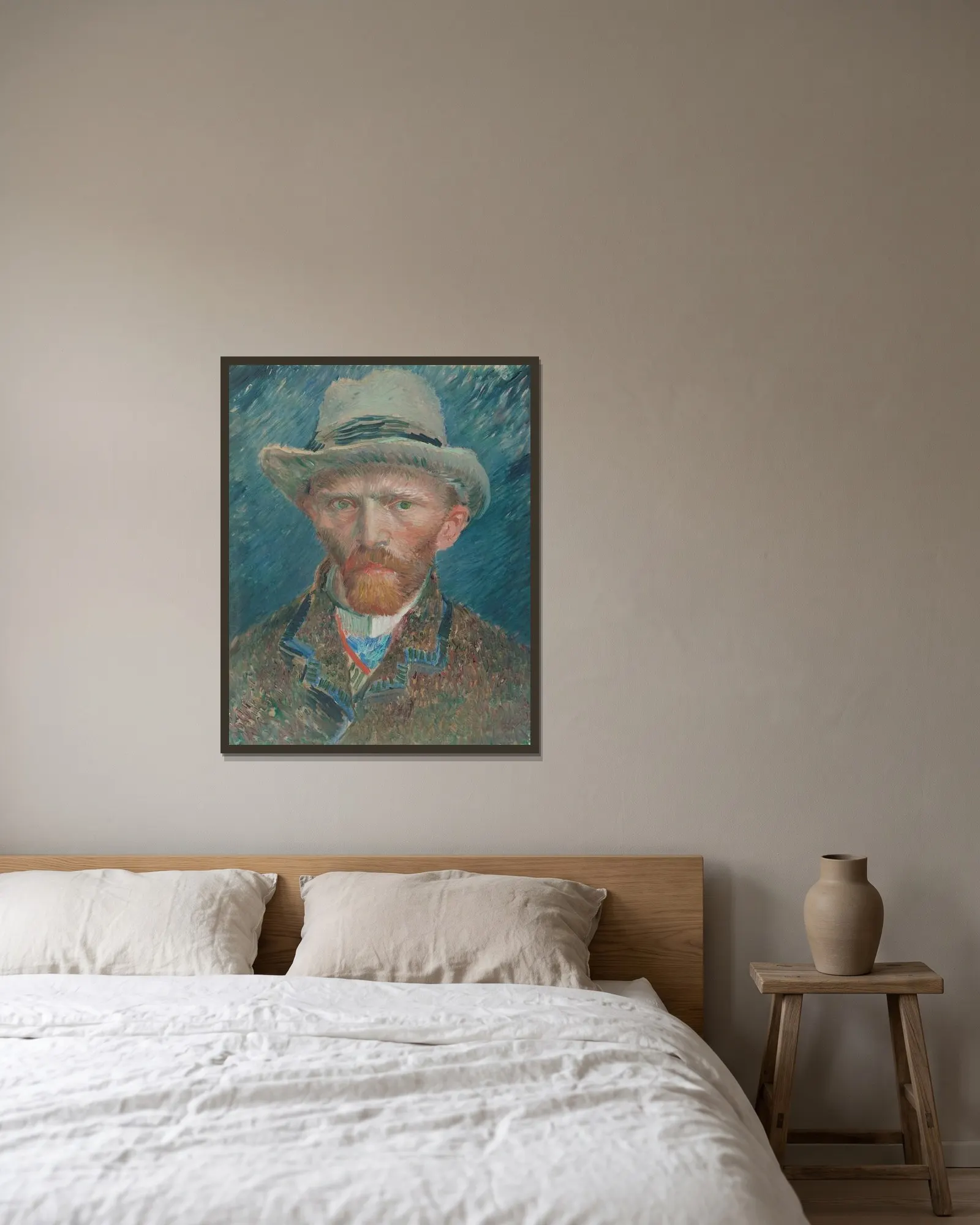 Self-portrait av Vincent van Gogh inramad på en vägg