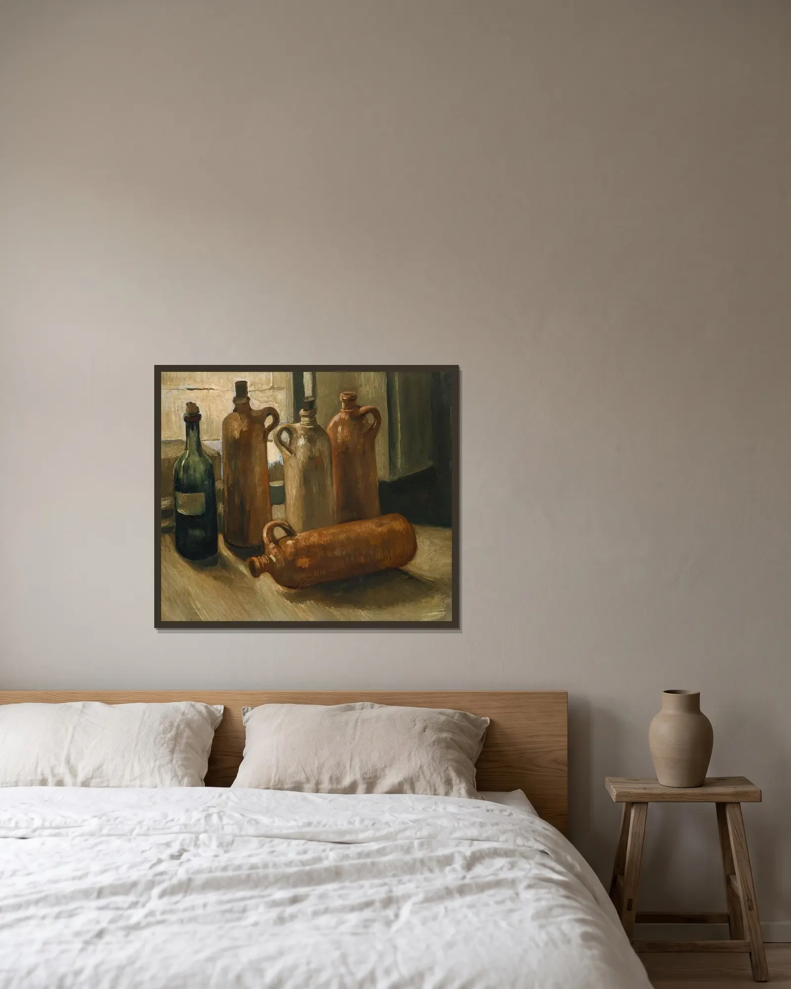 Stillleben mit fünf Flaschen av Vincent van Gogh inramad på en vägg